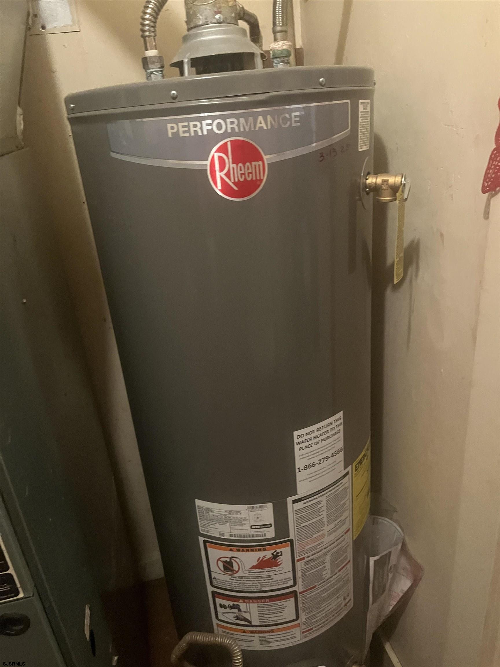 4098 W adams Cir - Picture 1