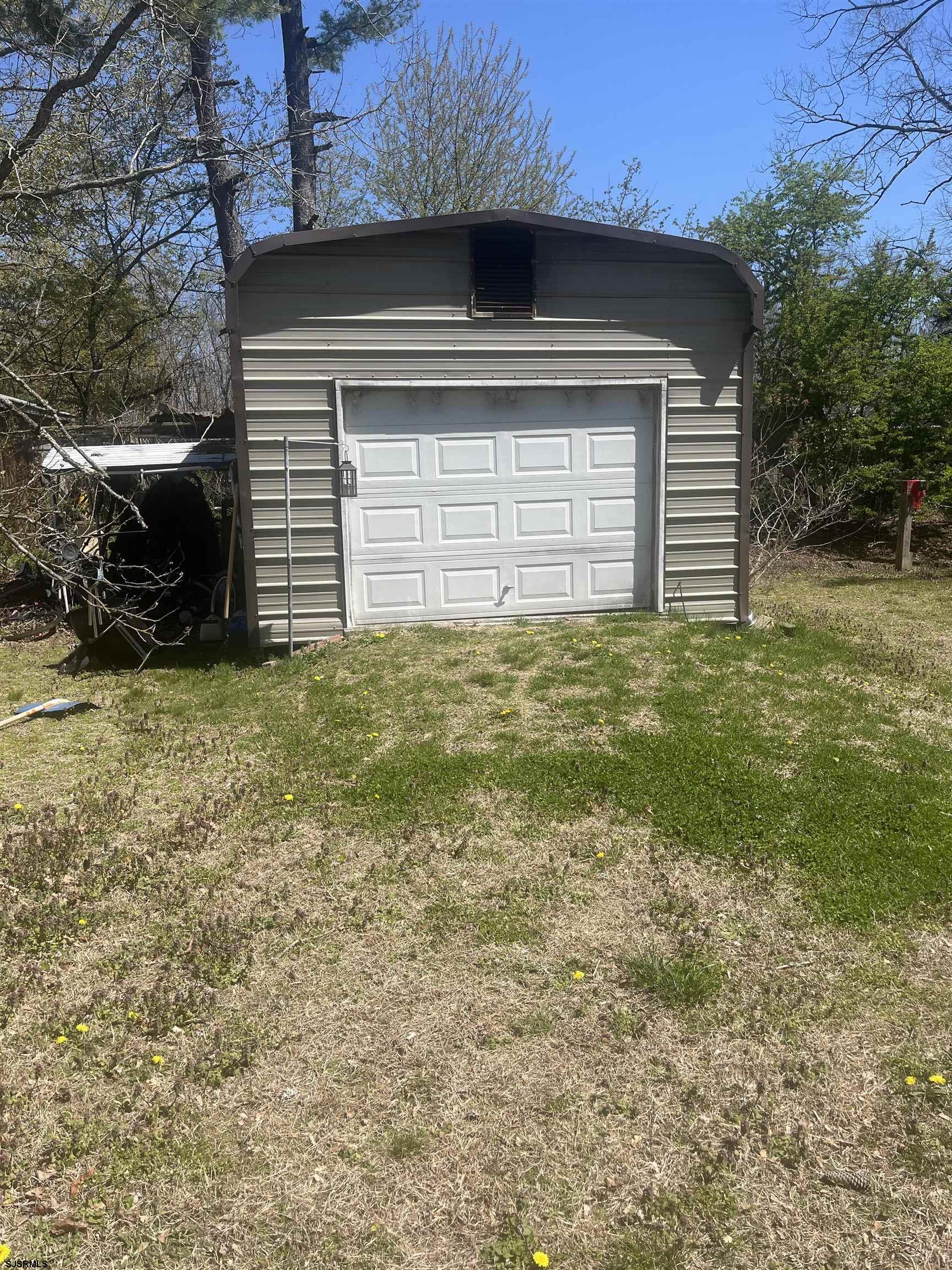 4098 W adams Cir - Picture 2