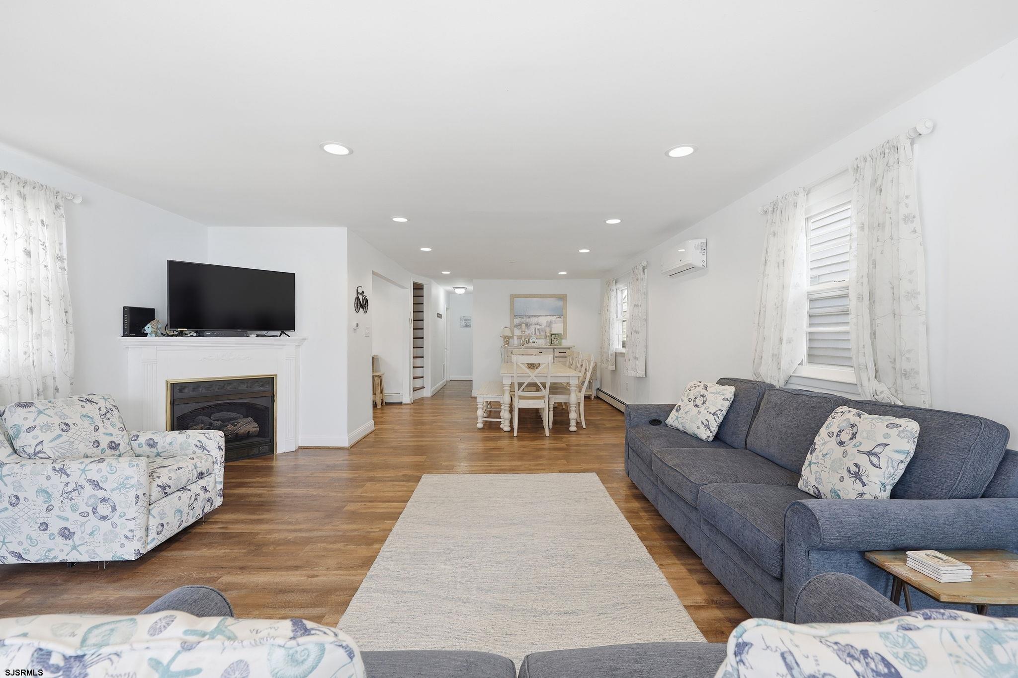 207 N Harvard Avenue - Picture 1