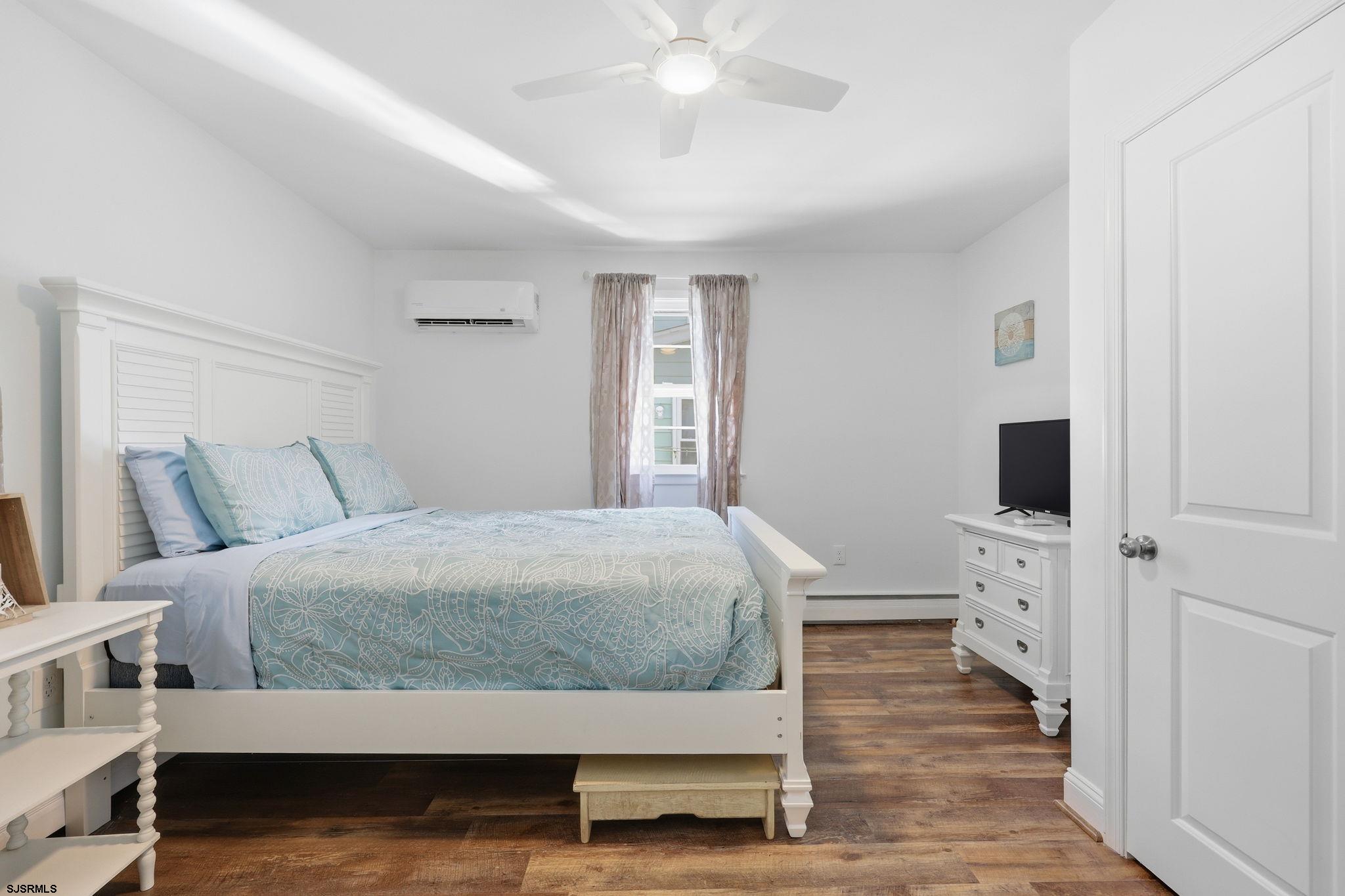 207 N Harvard Avenue