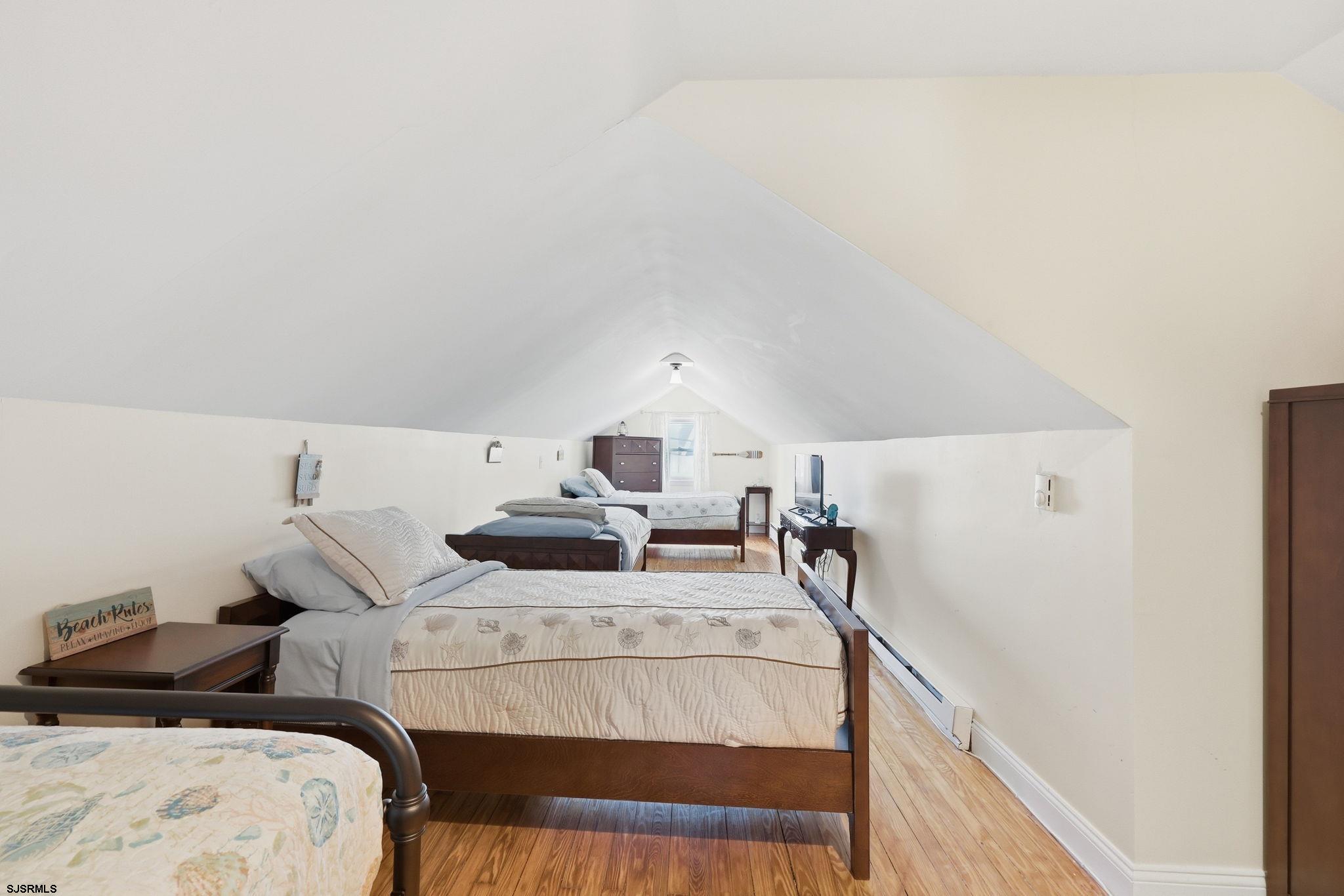 207 N Harvard Avenue