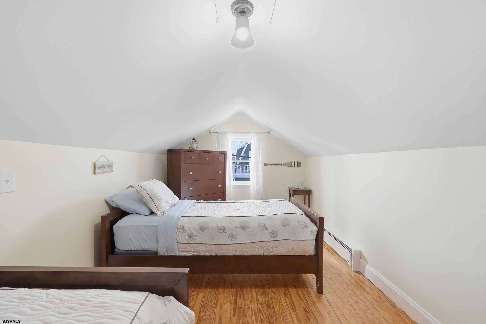 207 N Harvard Avenue