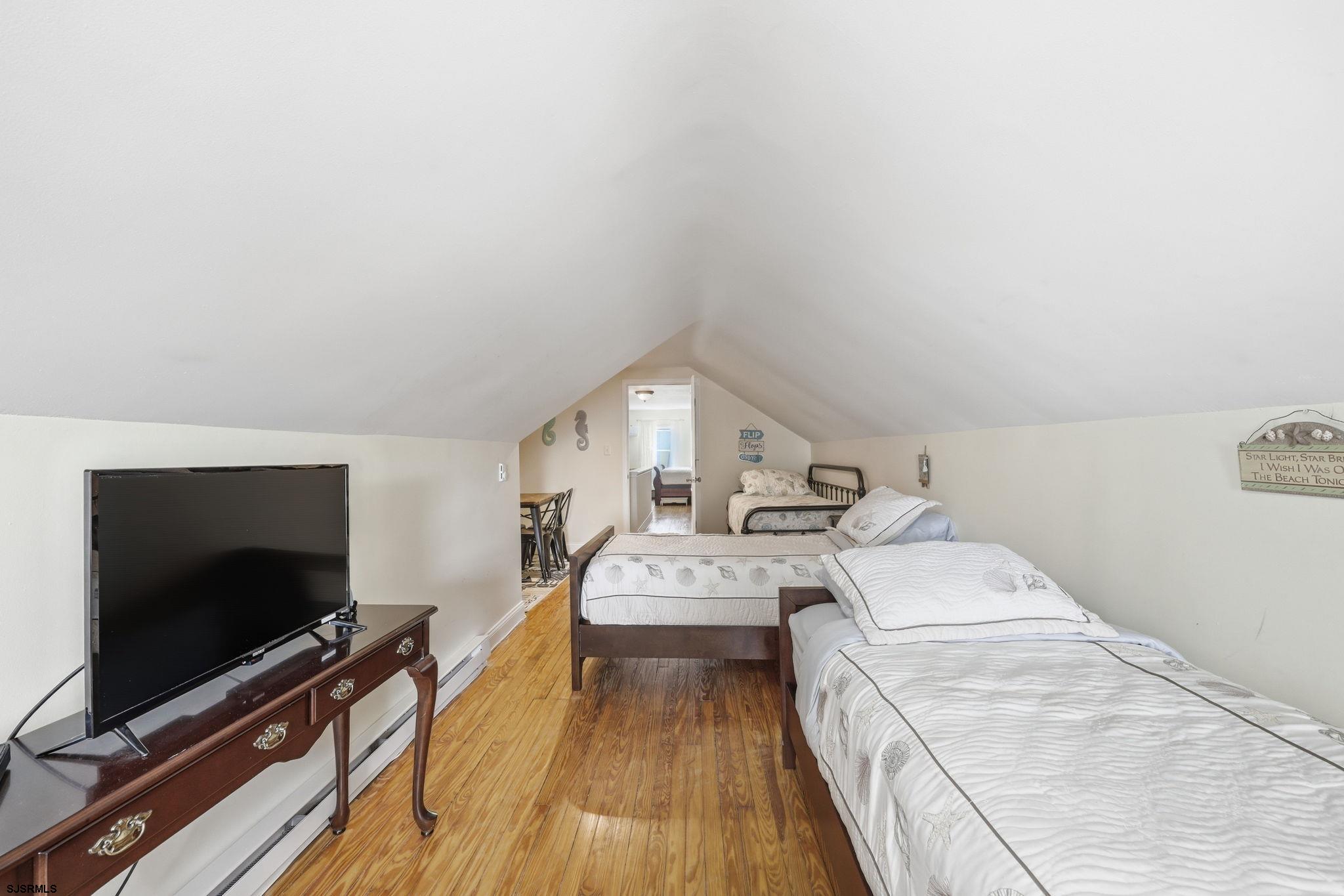 207 N Harvard Avenue