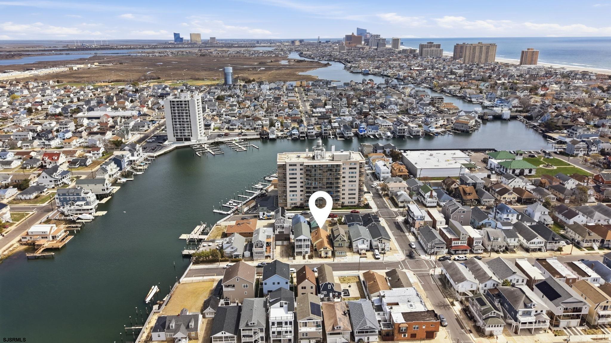 207 N Harvard Avenue