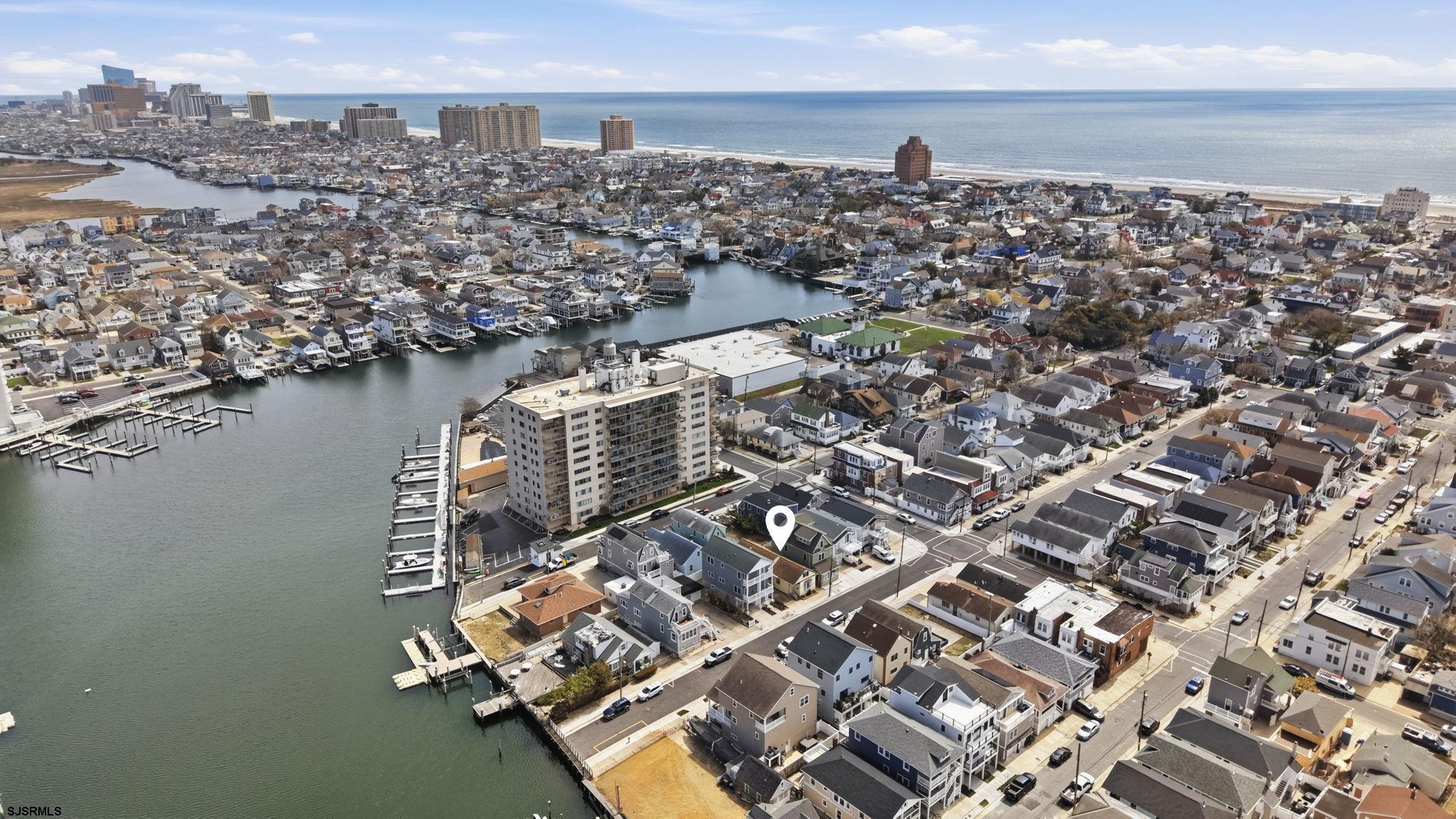 207 N Harvard Avenue