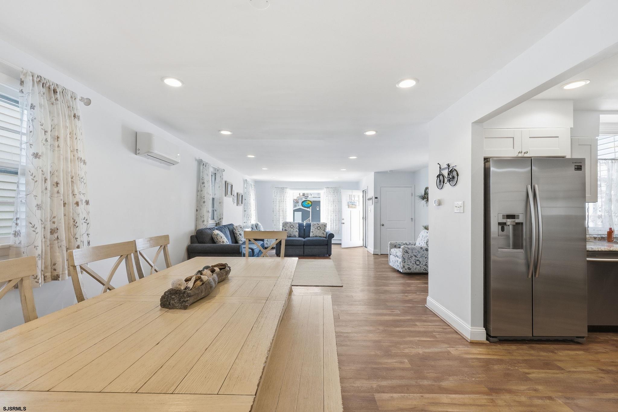 207 N Harvard Avenue