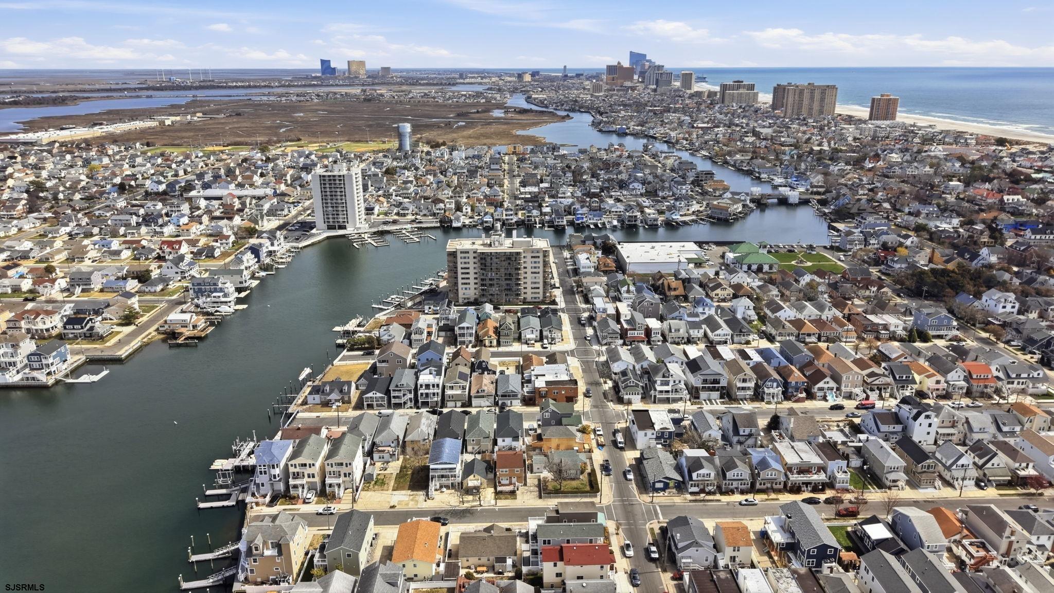 207 N Harvard Avenue