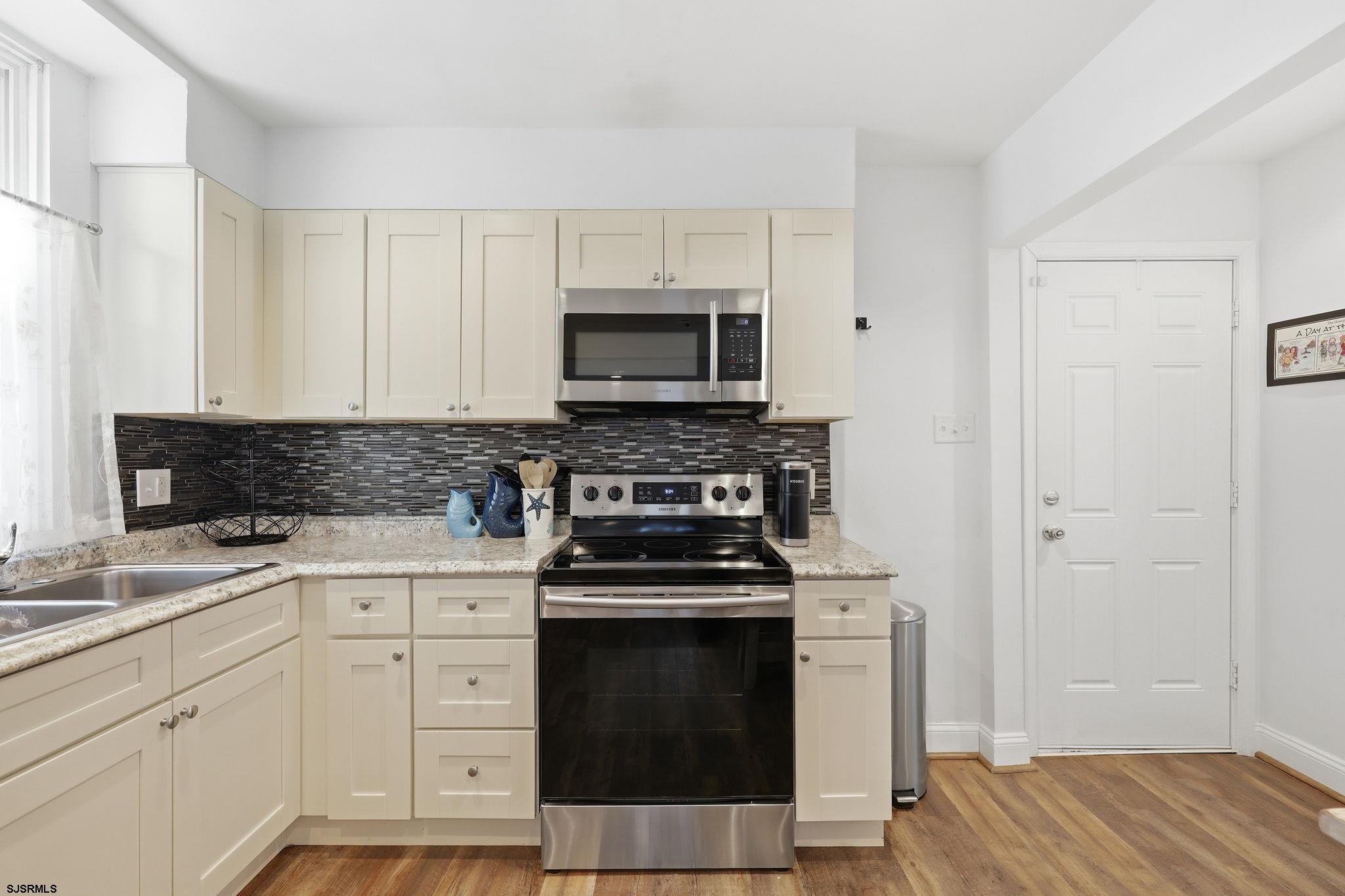 207 N Harvard Avenue