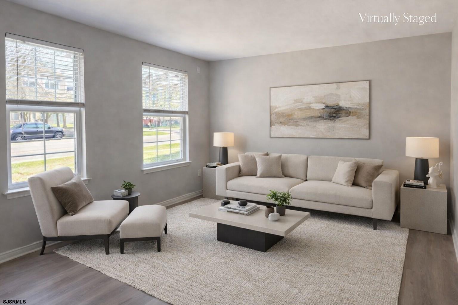 305 W Washington - Picture 1