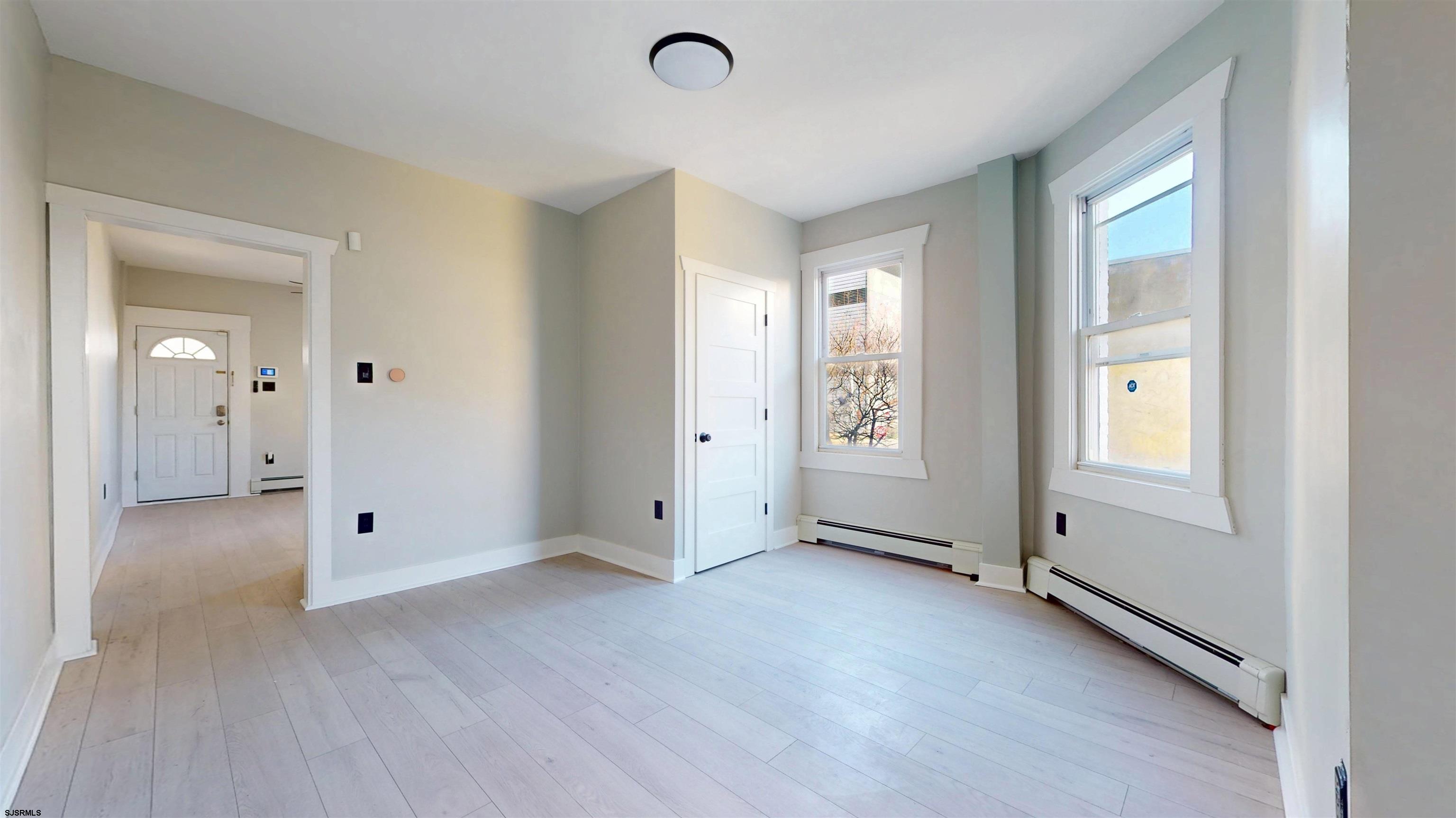 203 S Metropolitan Avenue