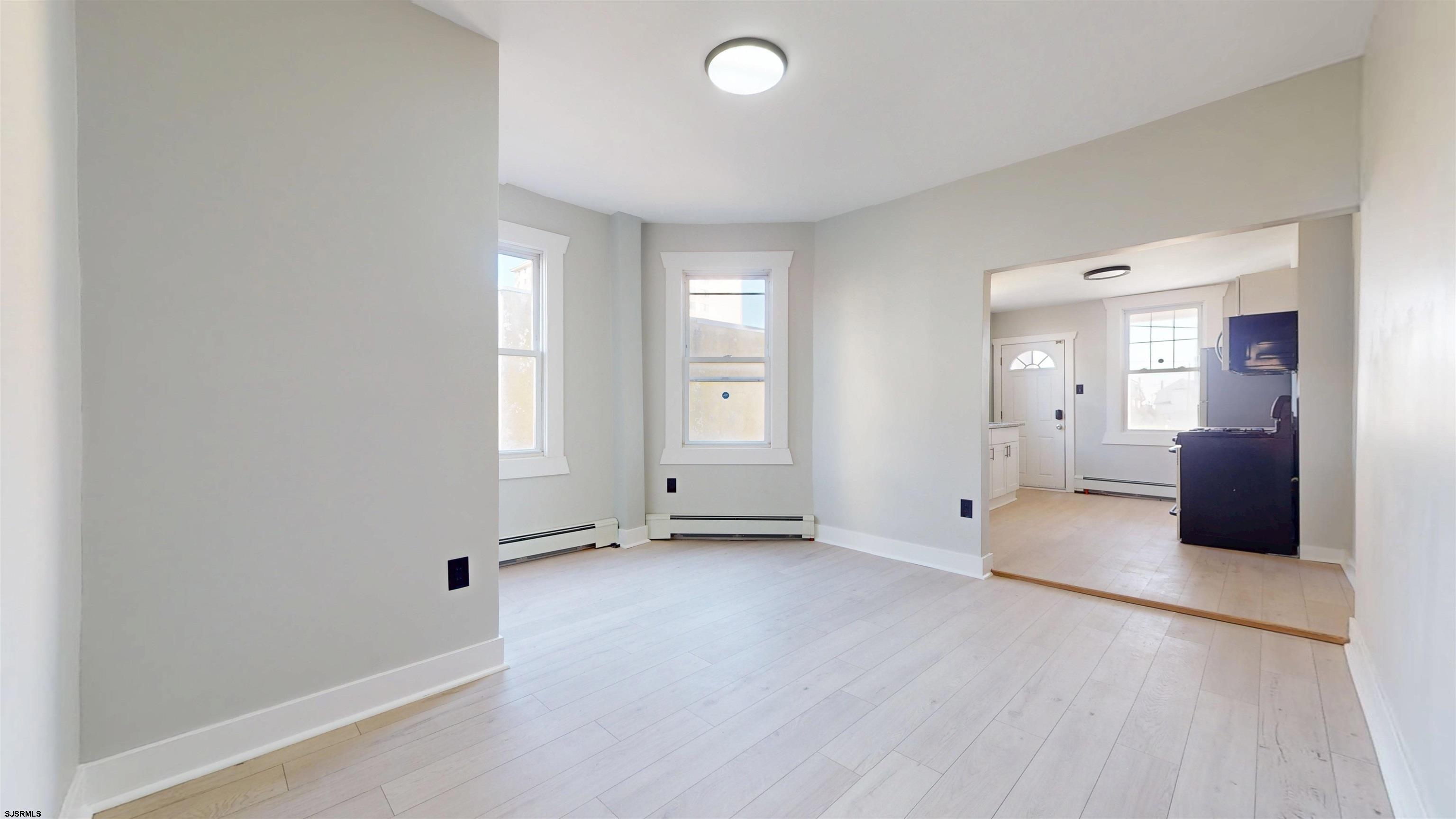 203 S Metropolitan Avenue