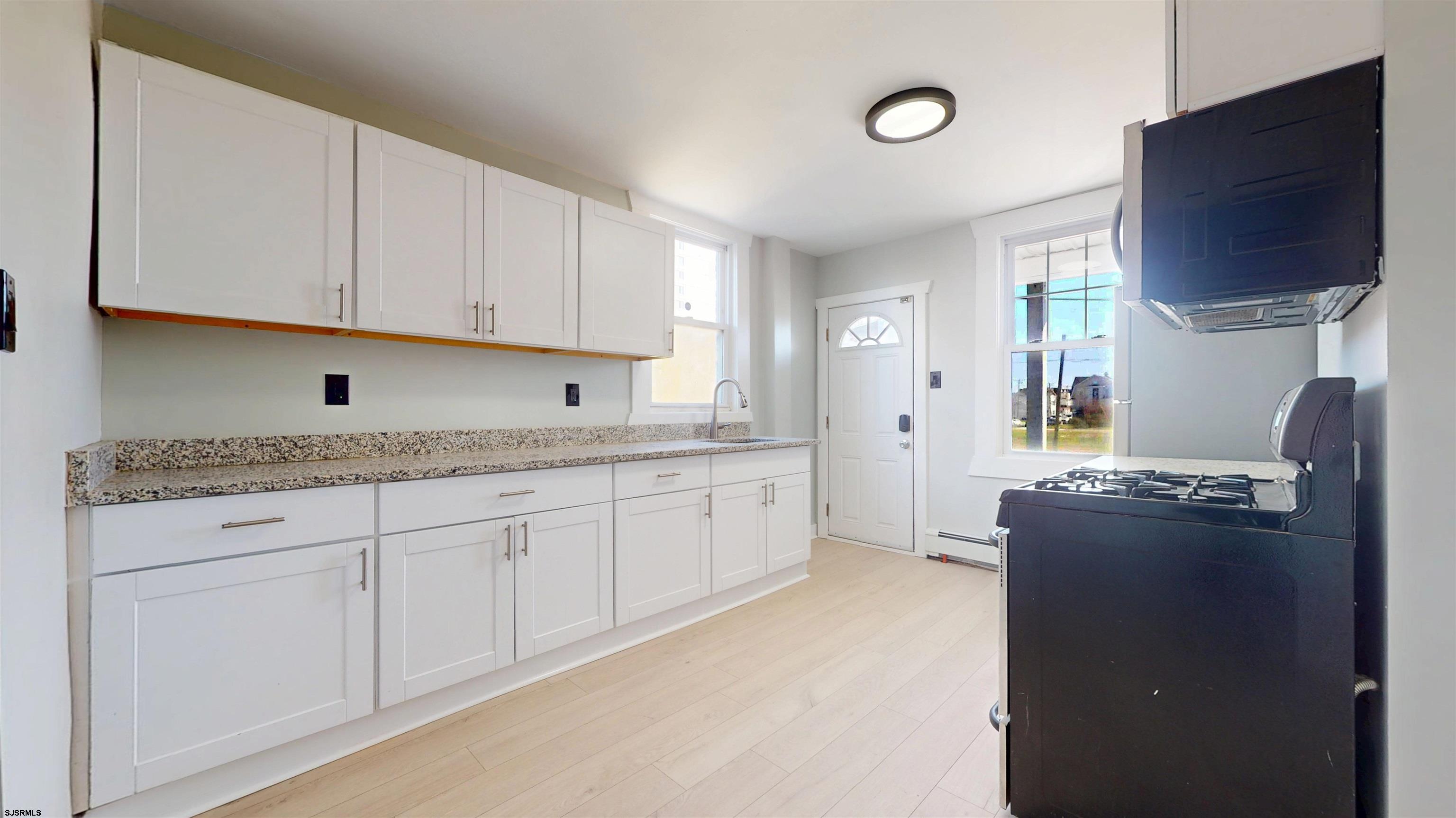 203 S Metropolitan Avenue