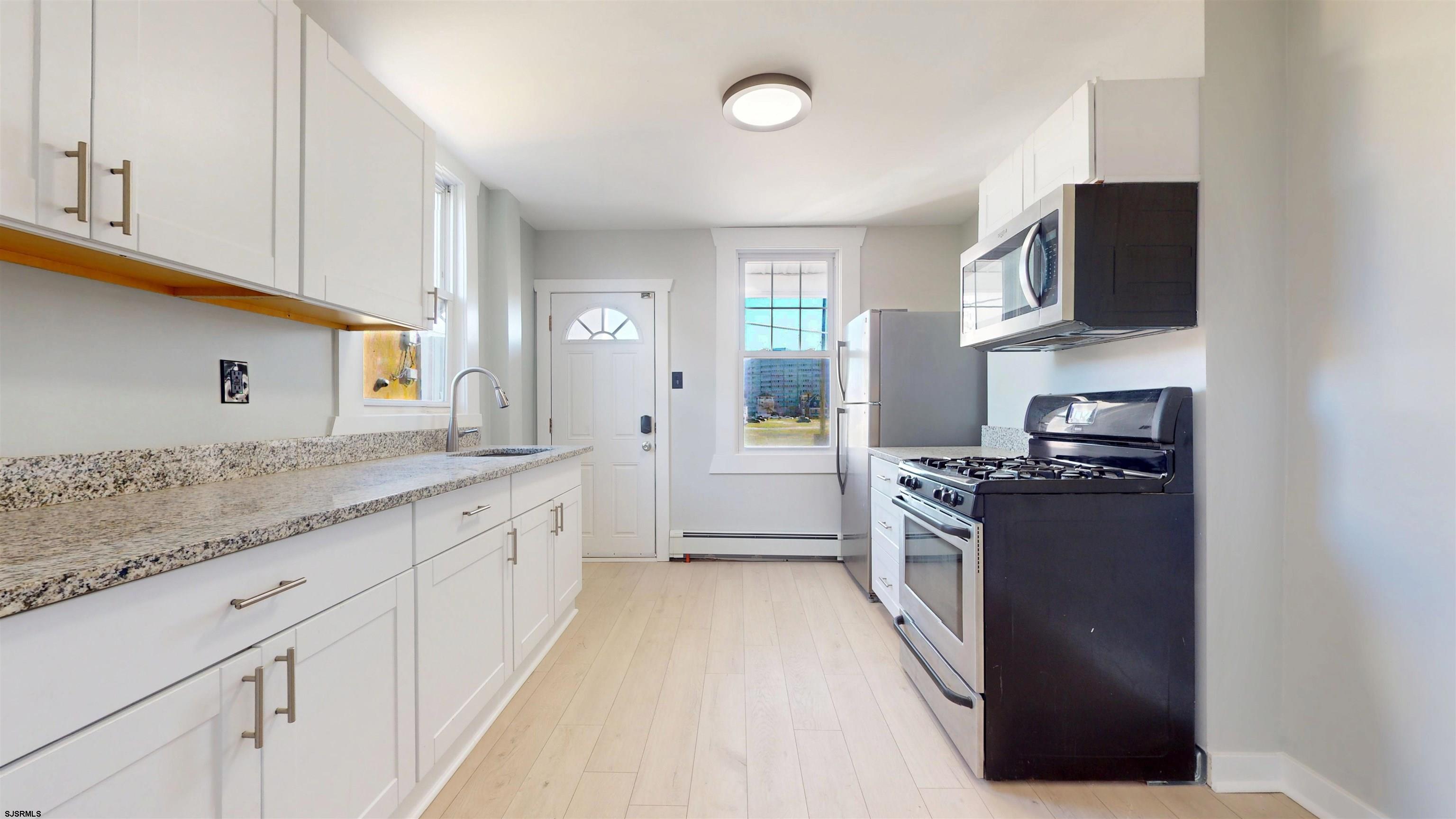 203 S Metropolitan Avenue