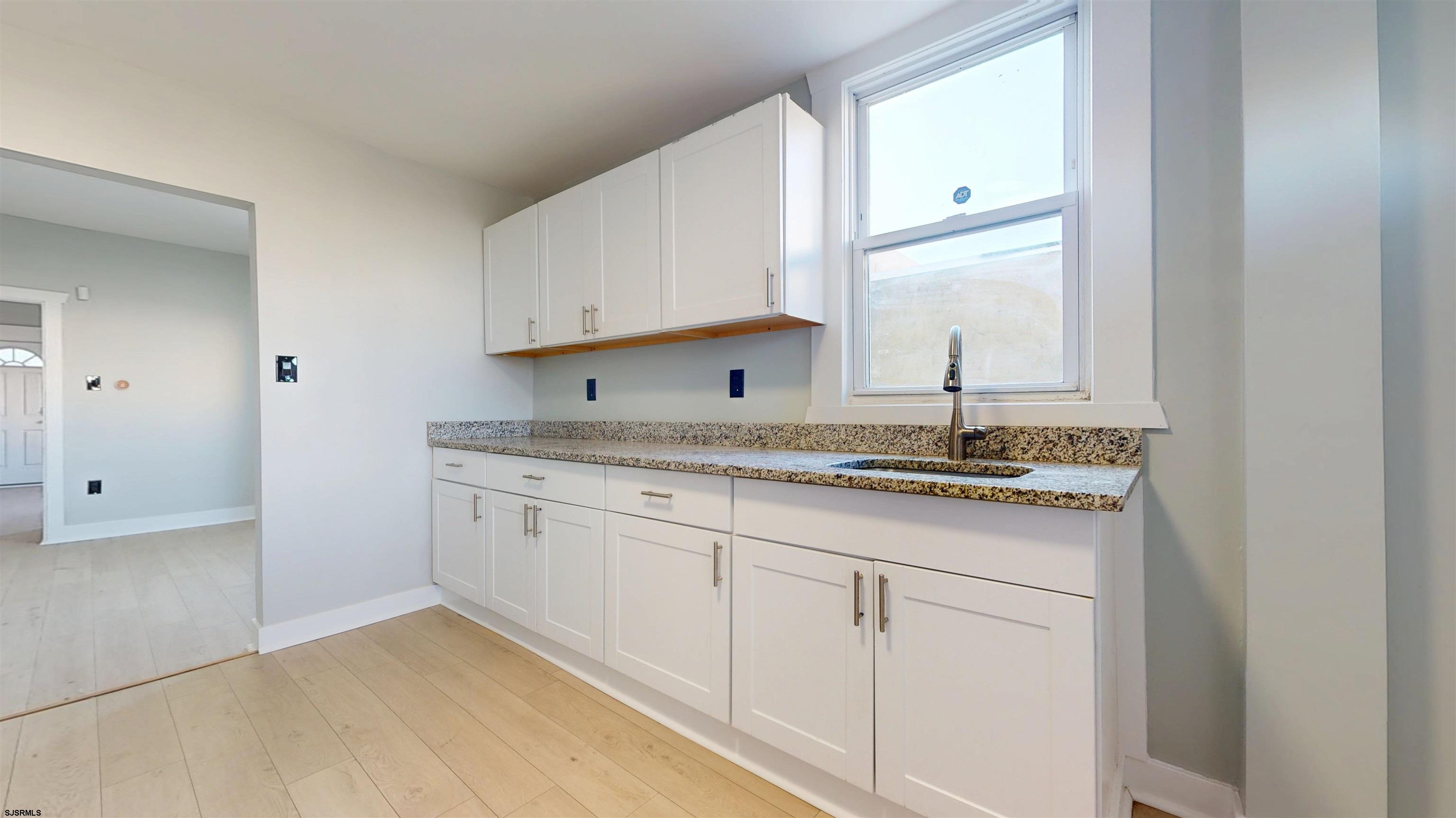 203 S Metropolitan Avenue