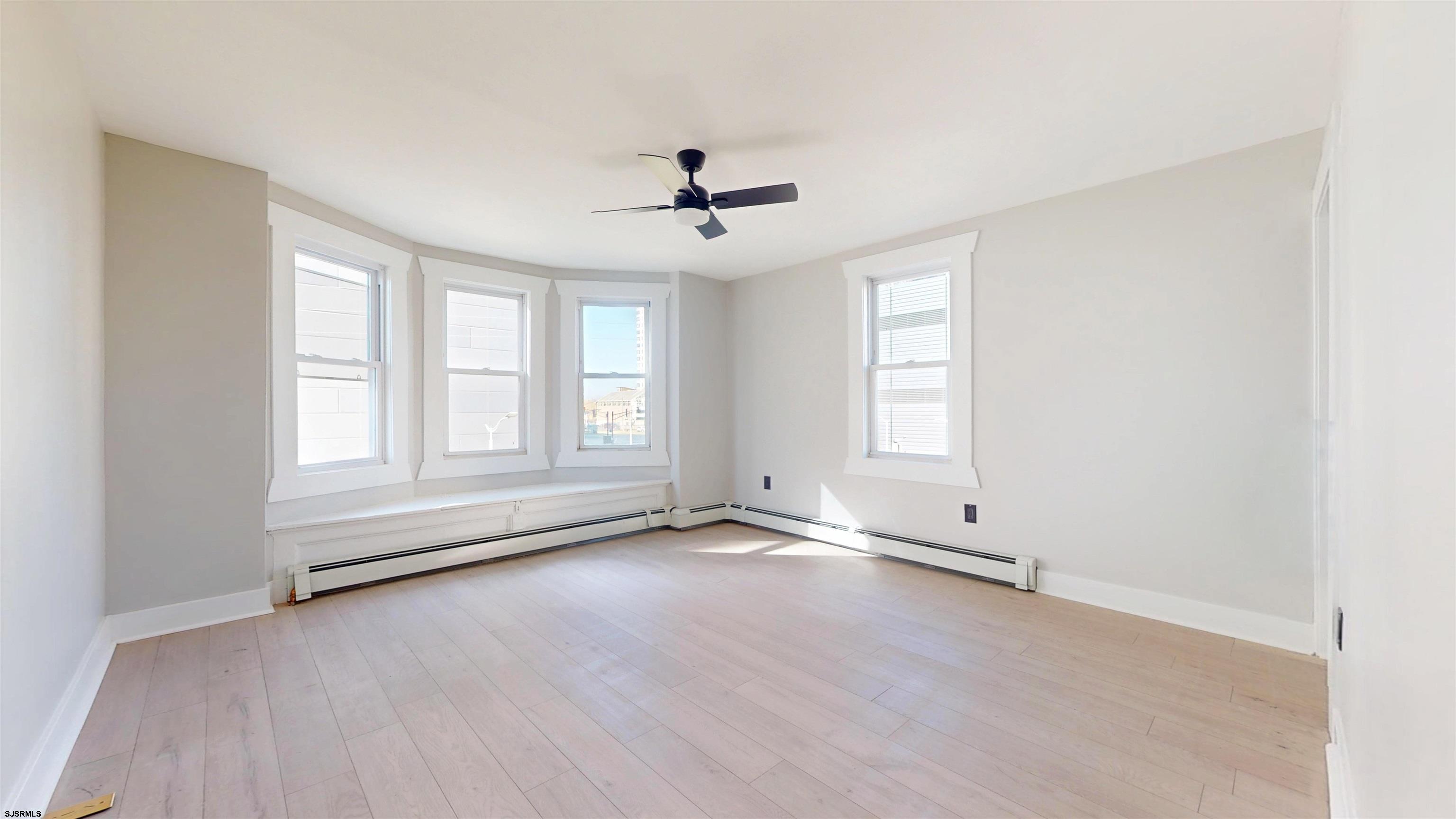 203 S Metropolitan Avenue