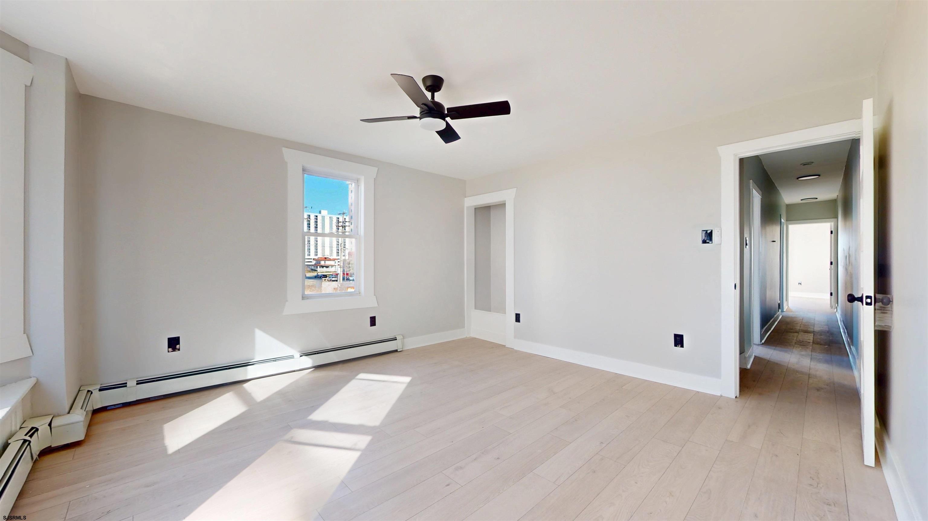 203 S Metropolitan Avenue