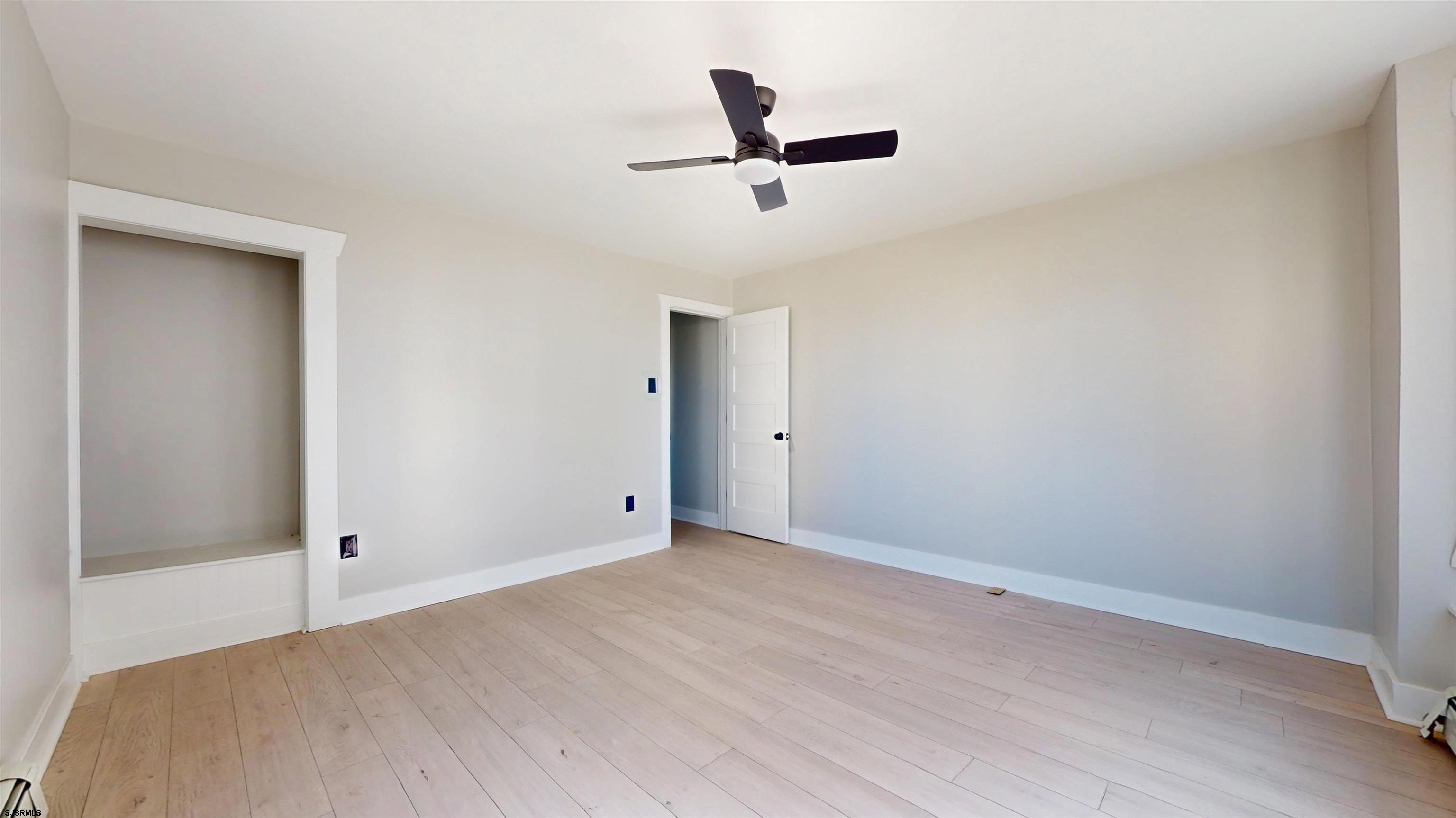 203 S Metropolitan Avenue