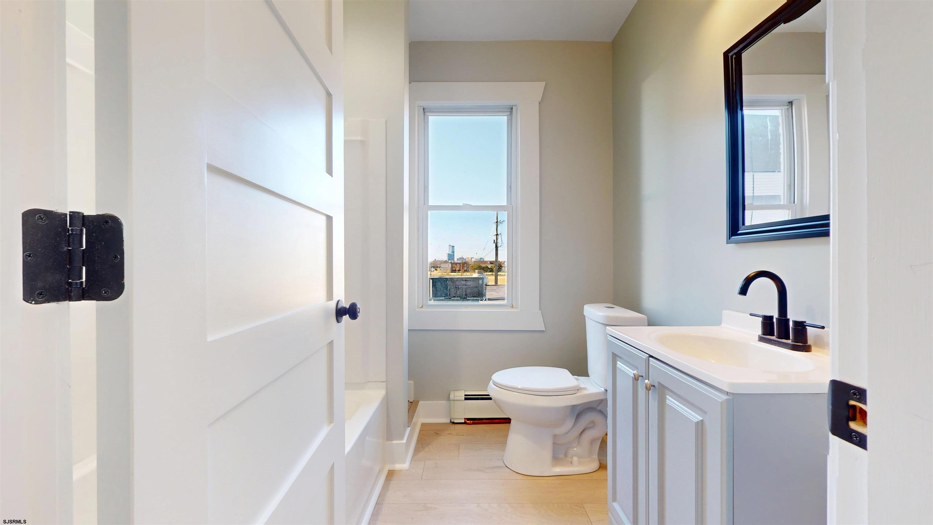 203 S Metropolitan Avenue