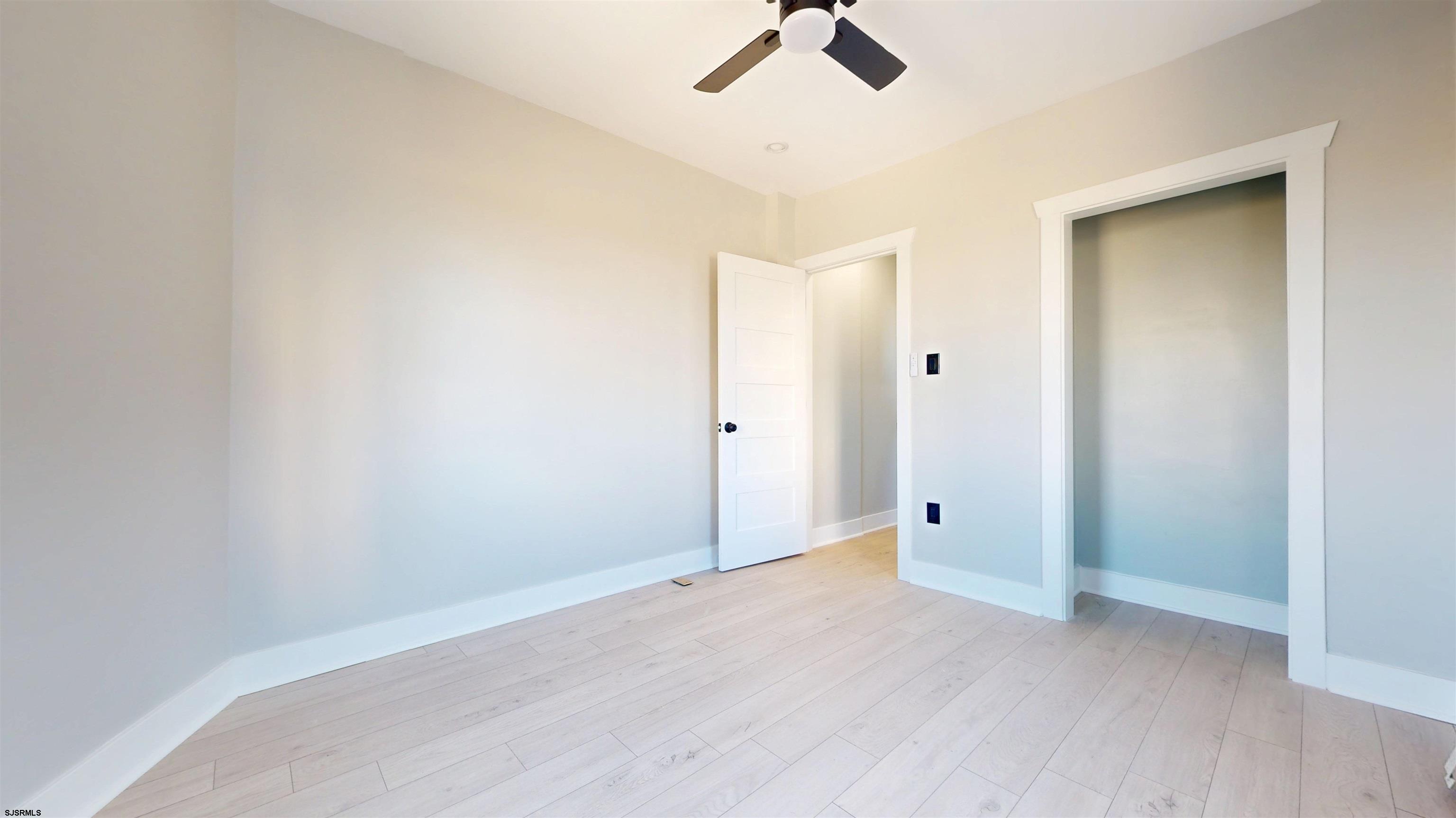 203 S Metropolitan Avenue