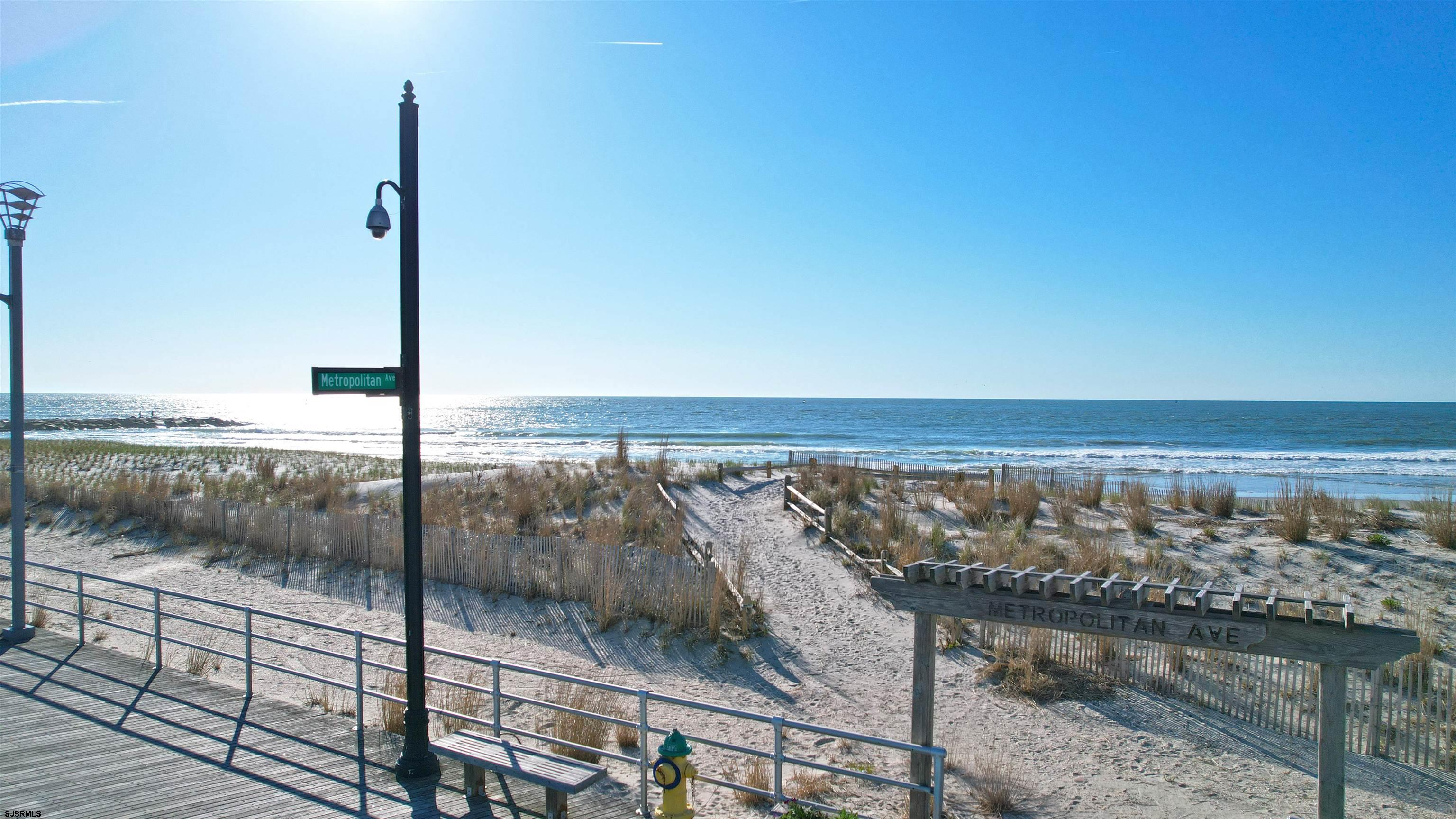 203 S Metropolitan Avenue