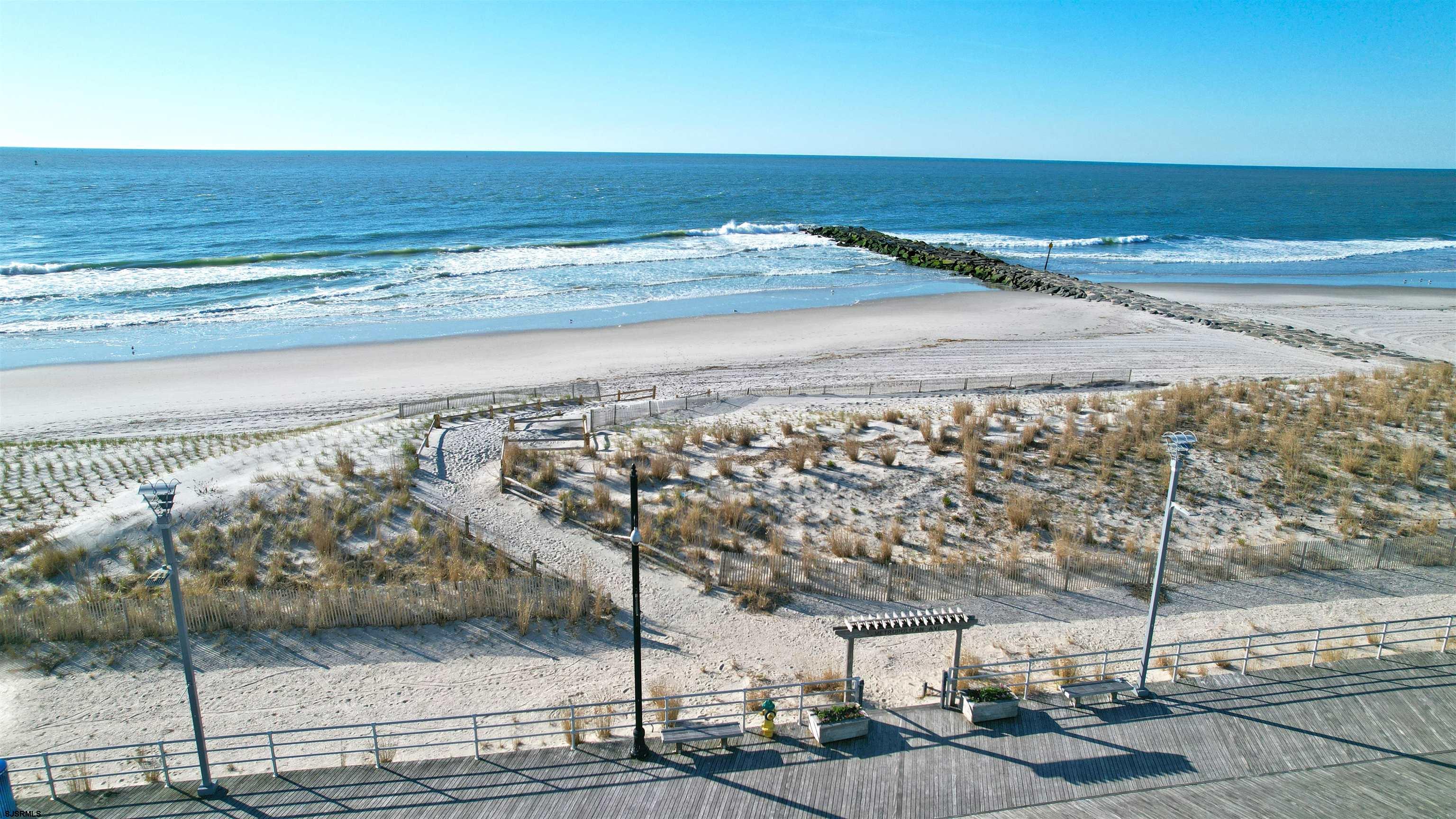 203 S Metropolitan Avenue