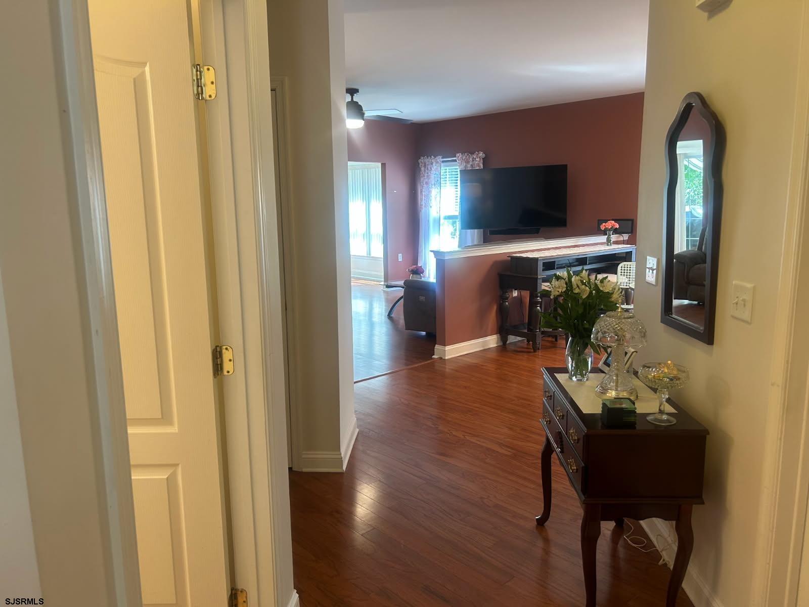 1 Poppy Road - Picture 3