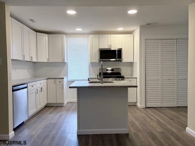 909 W White Horse Pike