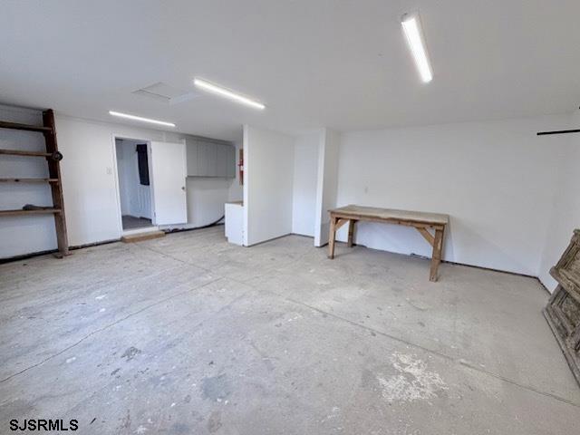 909 W White Horse Pike