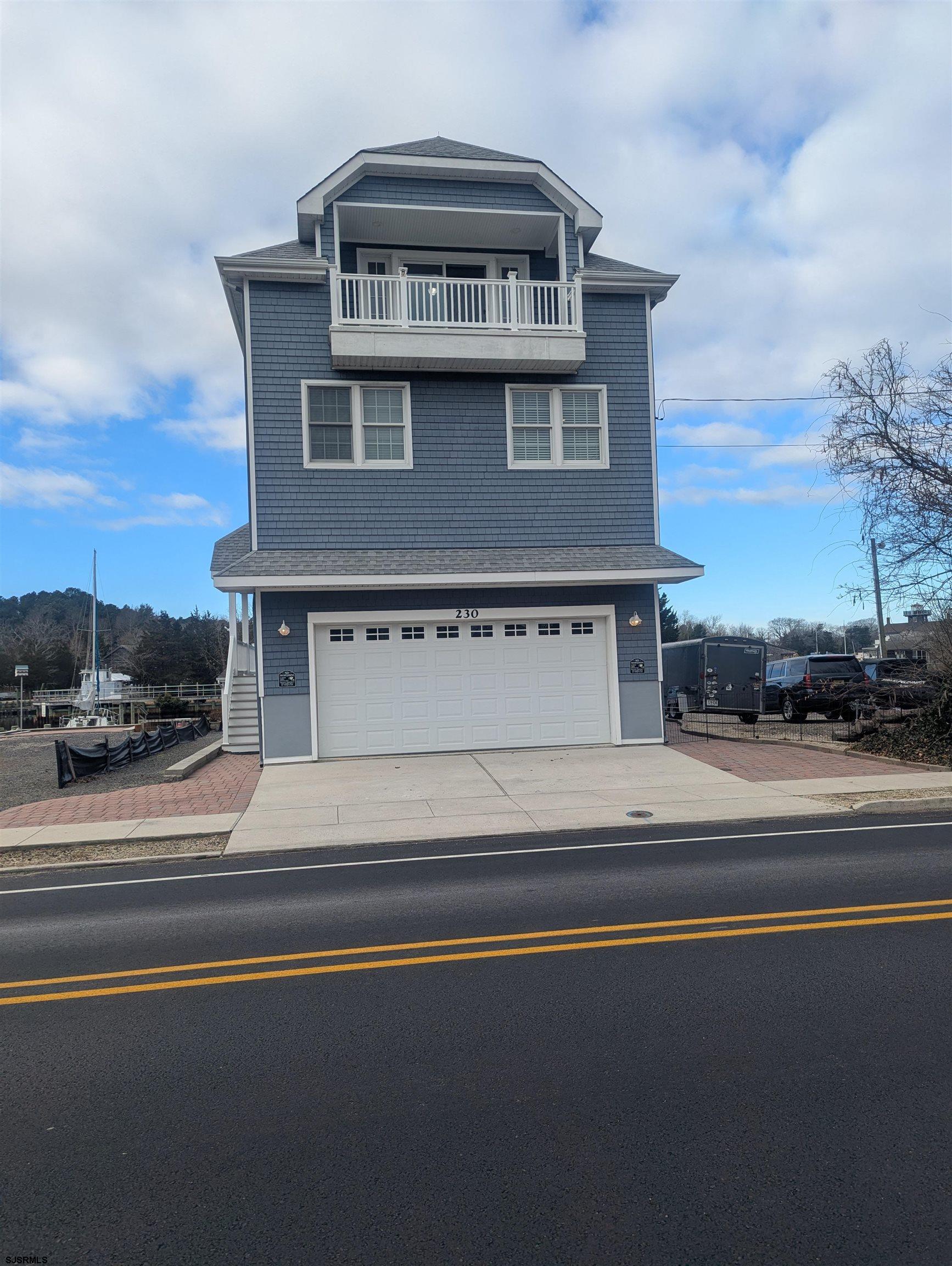 230 S. Green Street - Picture 3