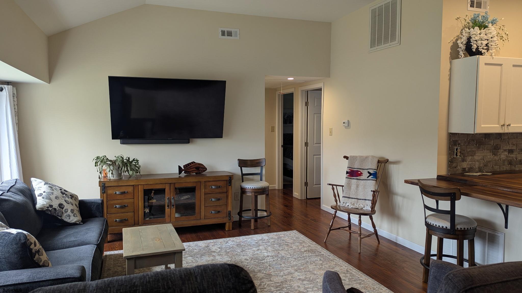 455 Head Of The River Rd Road