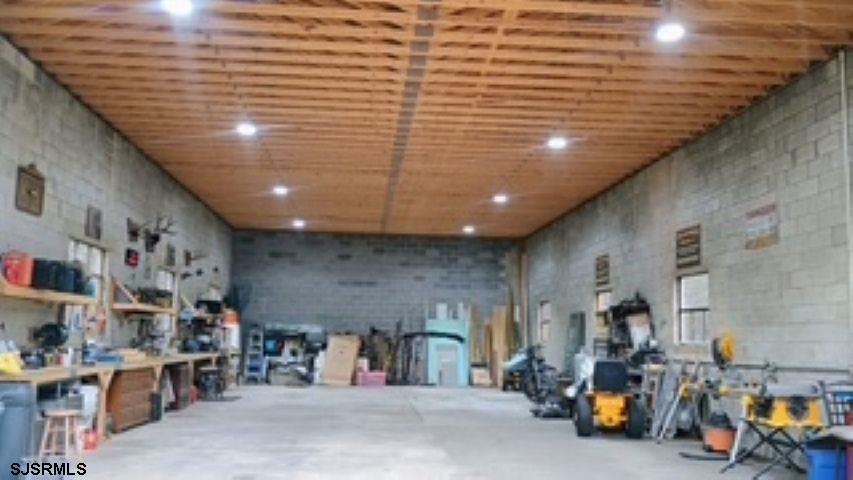 455 Head Of The River Rd Road