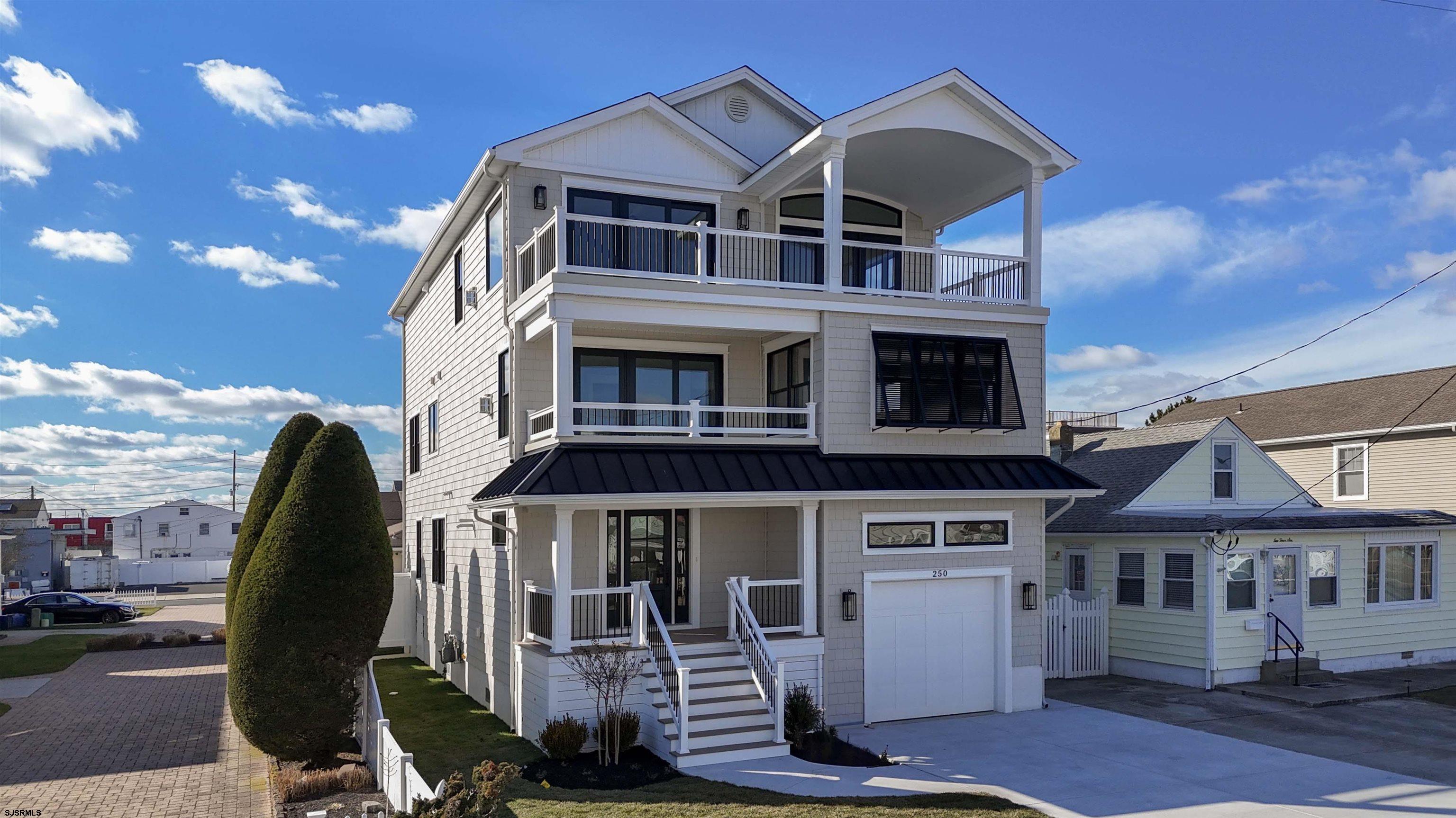 204 12th St S - Picture 1