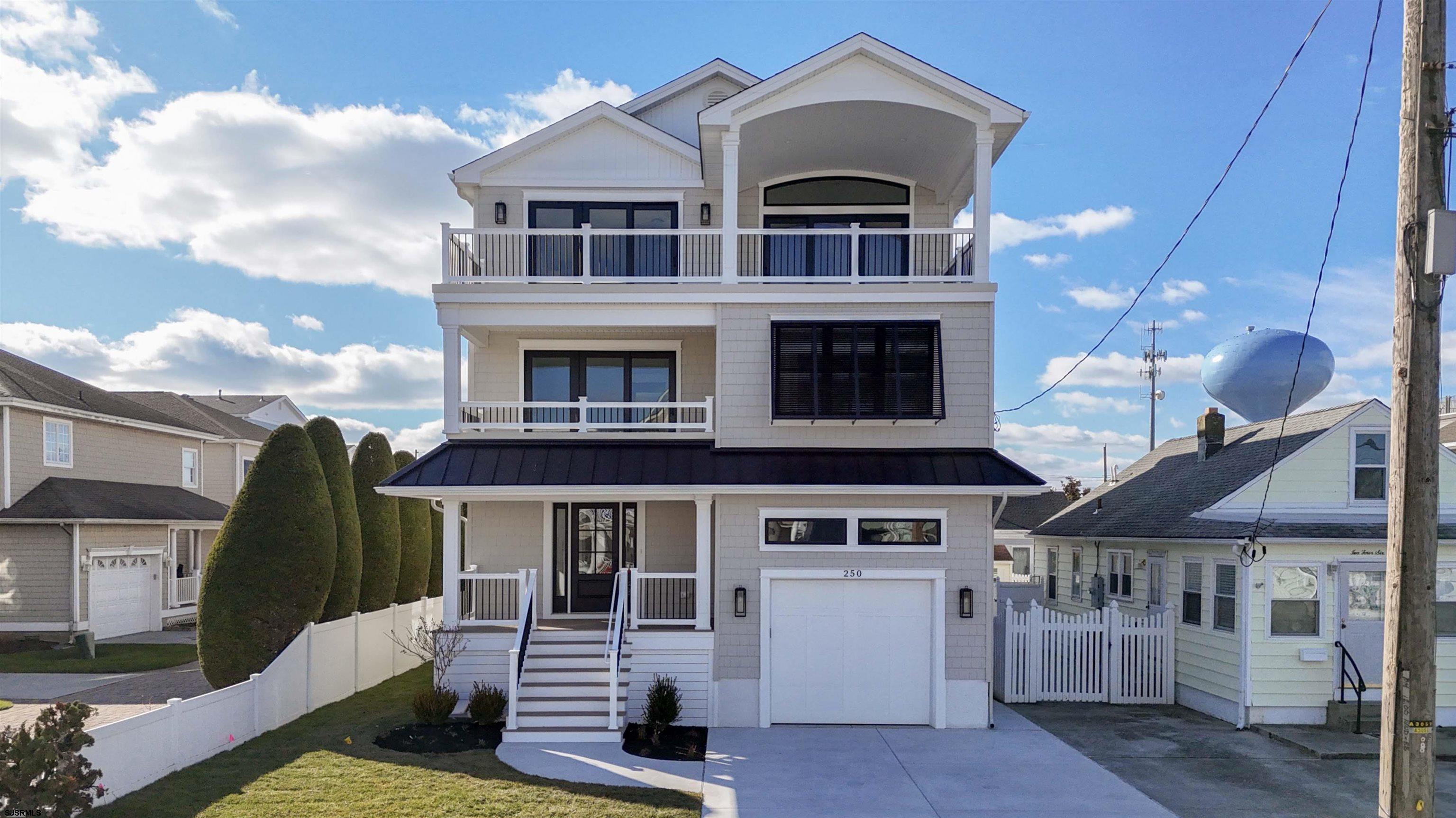 204 12th St S - Picture 1