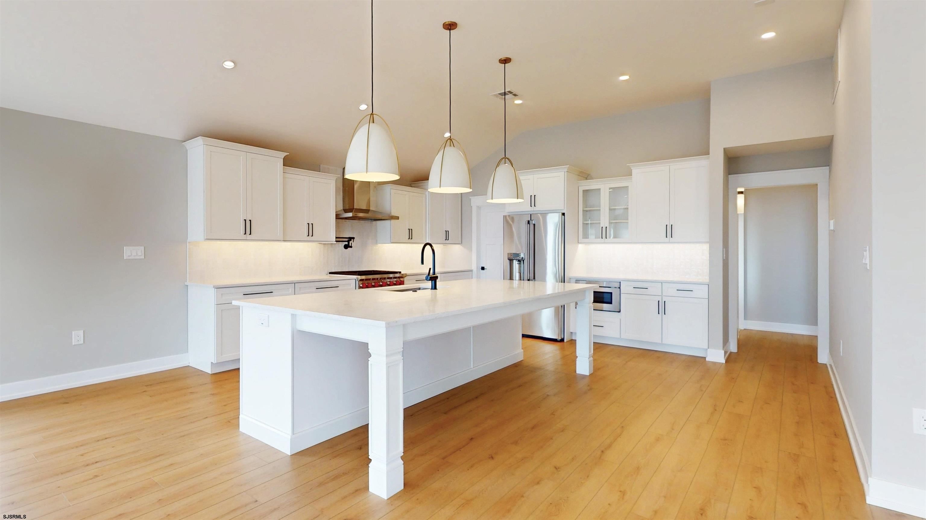 204 12th St S - Picture 4