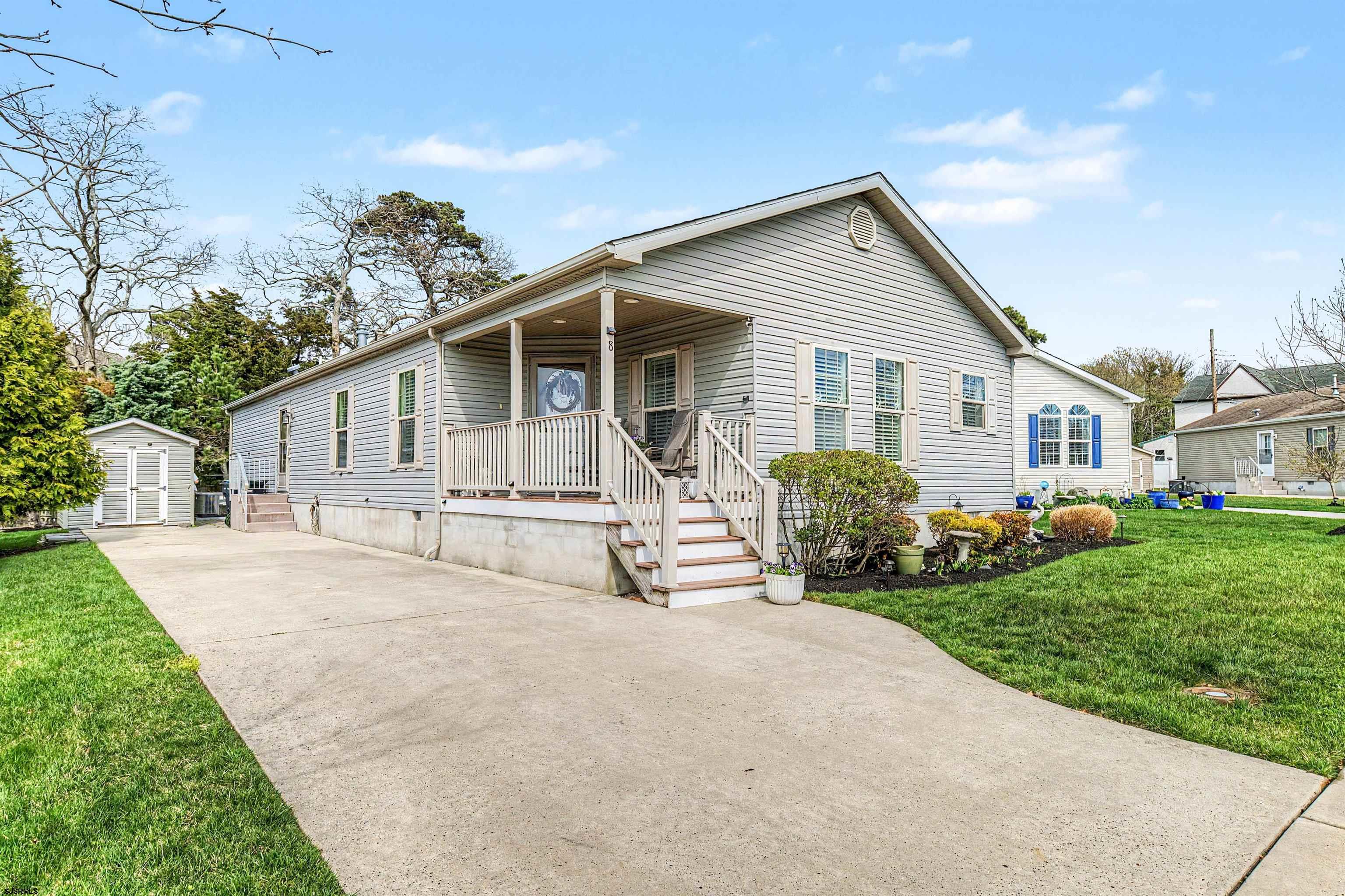 8 Cessna Ln - Absecon