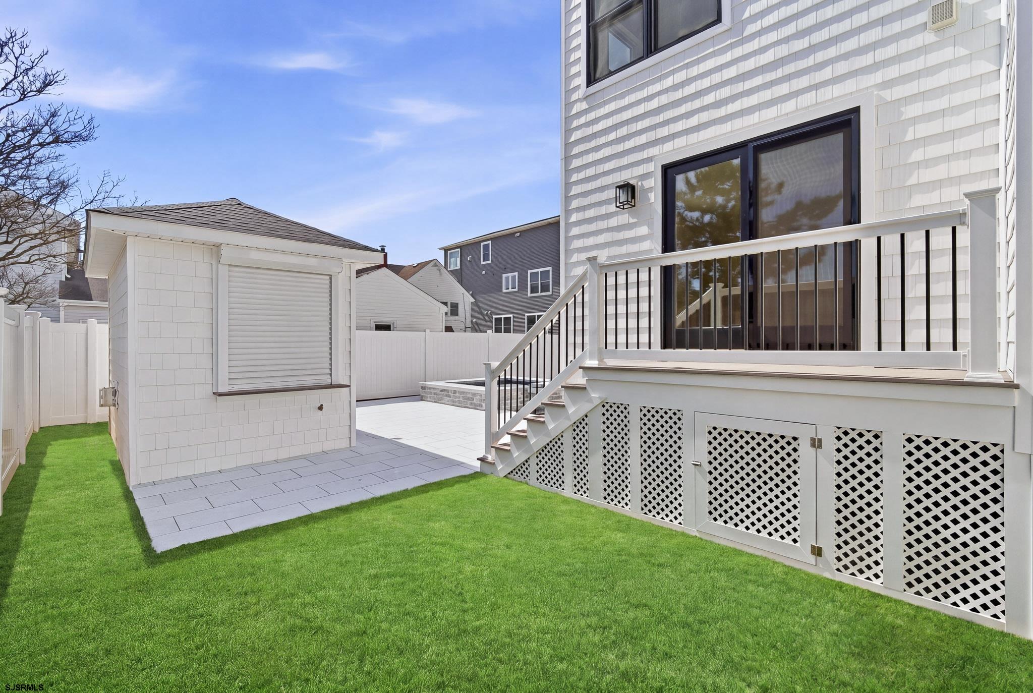 230 S 7th Street - Picture 1