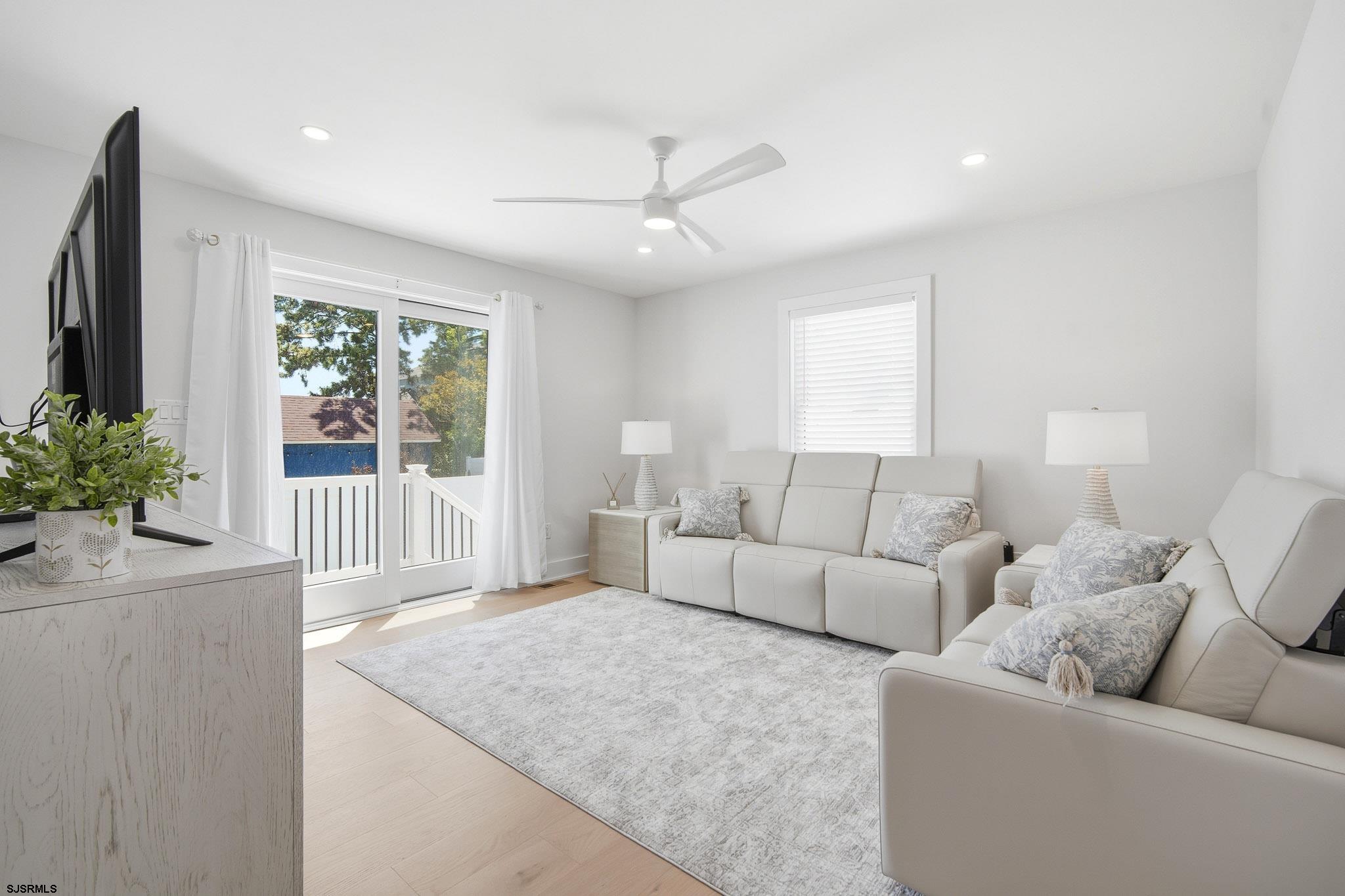 230 S 7th Street