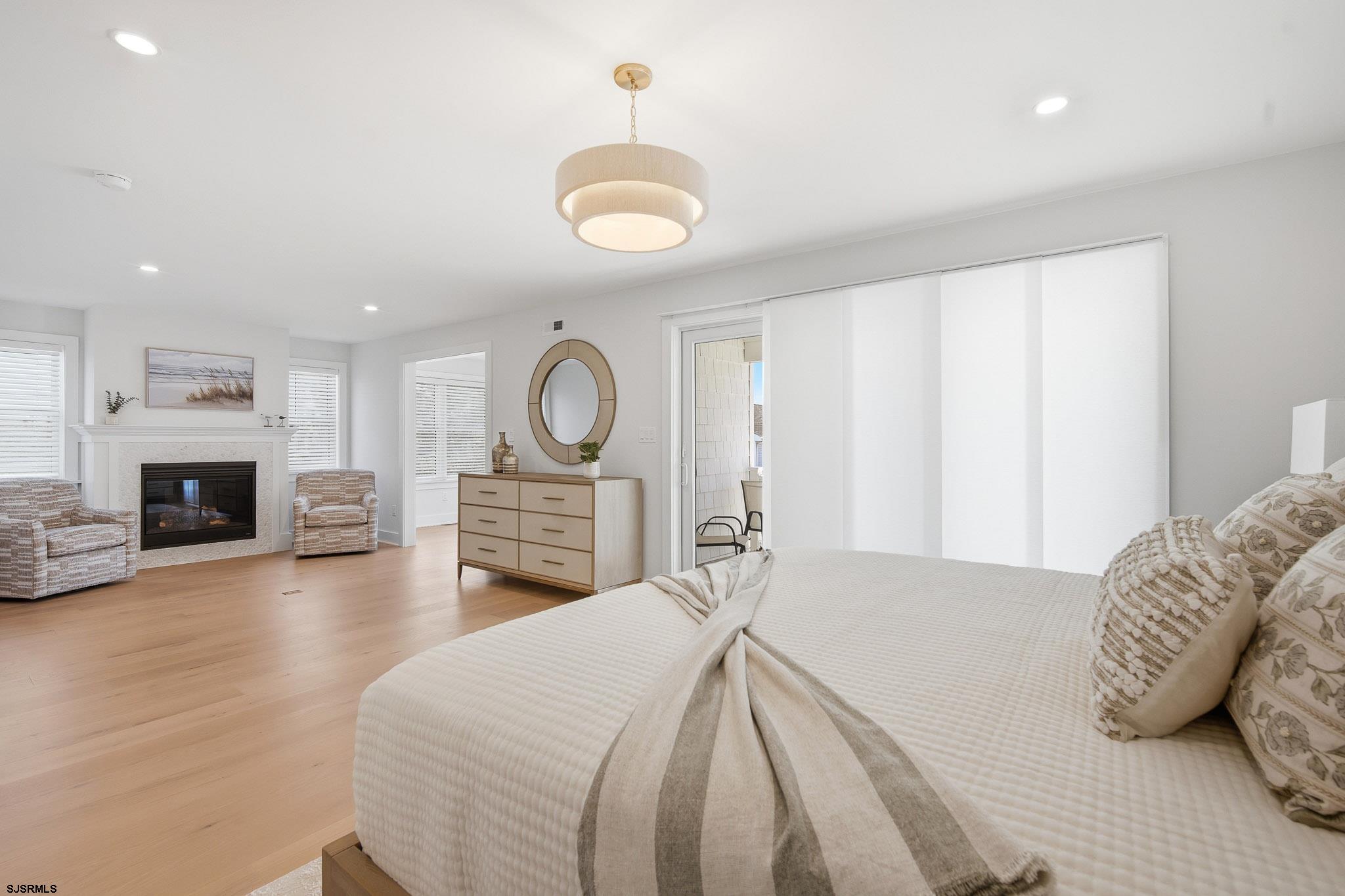 230 S 7th Street
