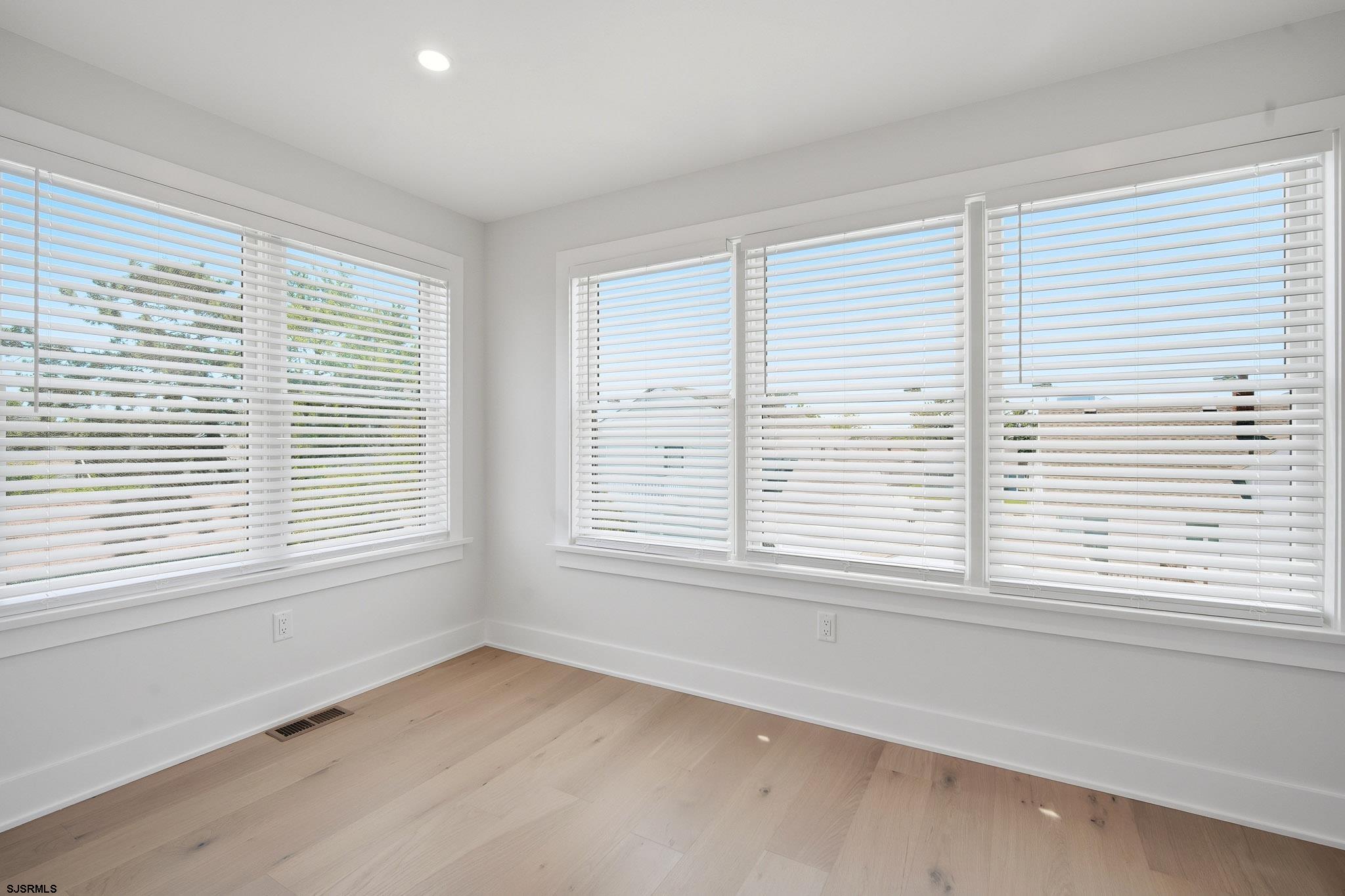 230 S 7th Street