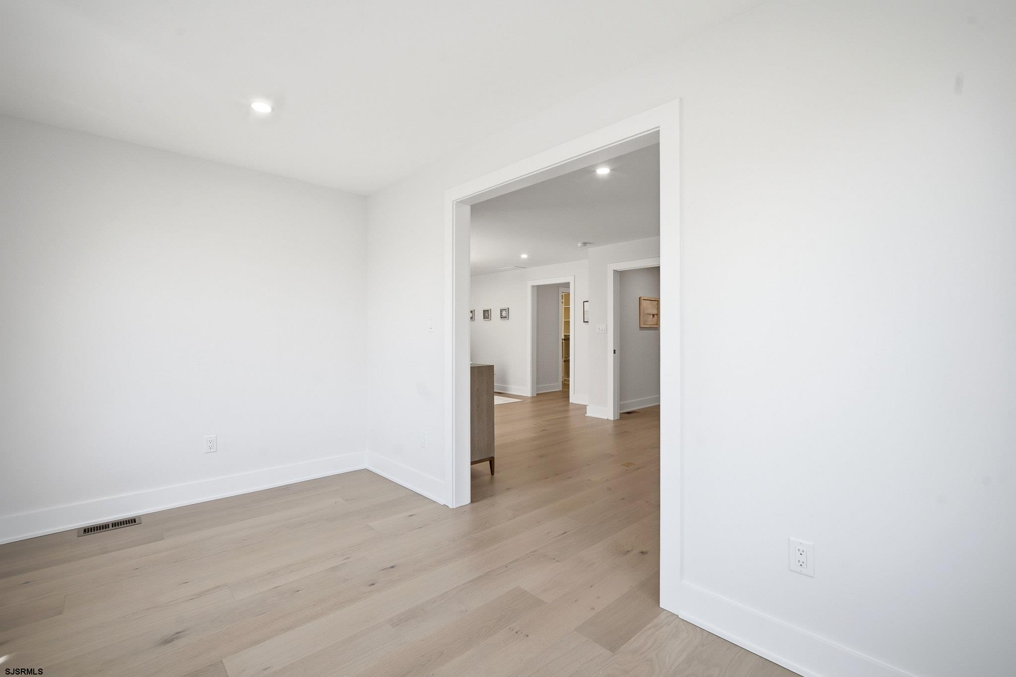 230 S 7th Street