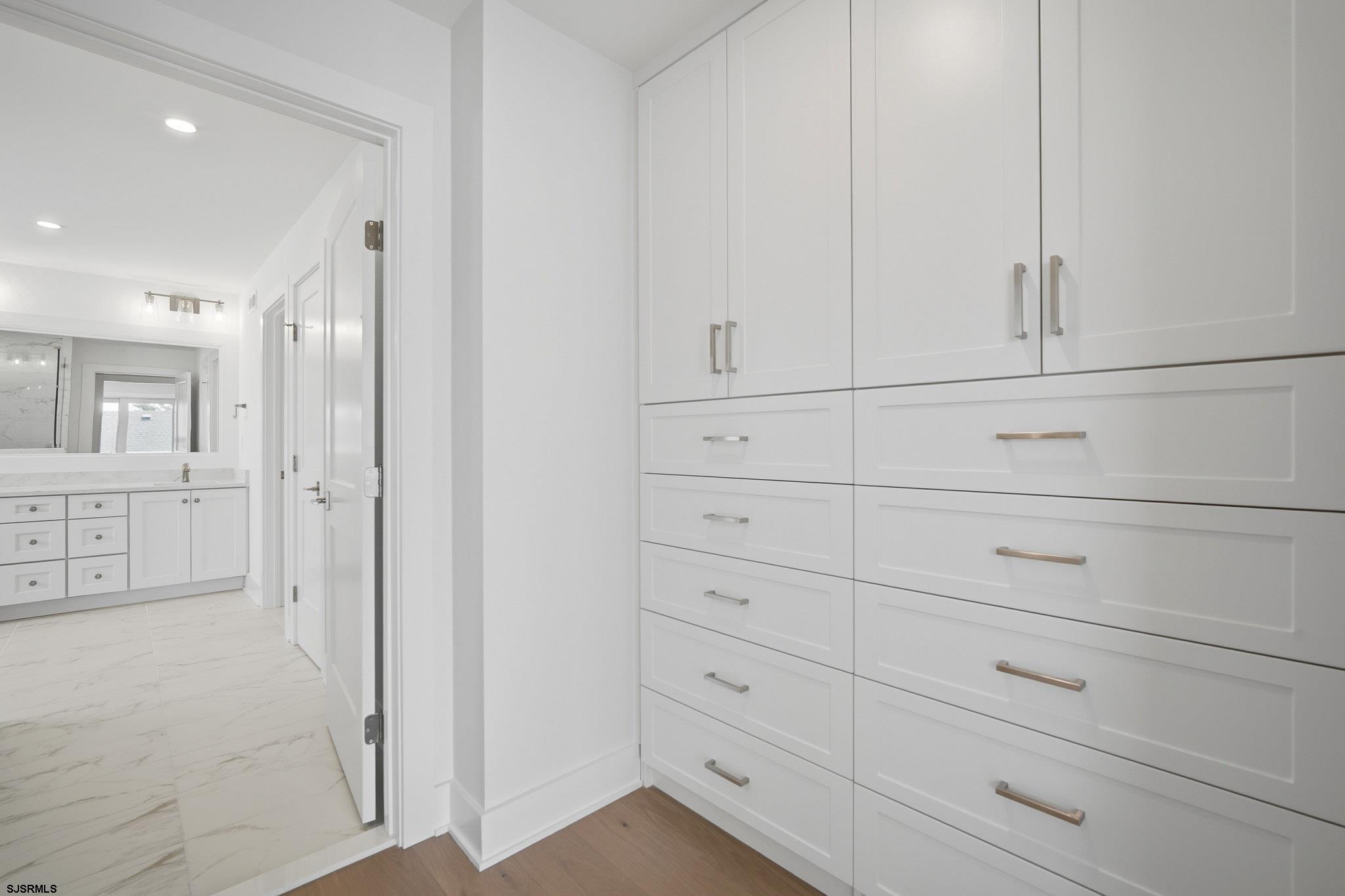 230 S 7th Street