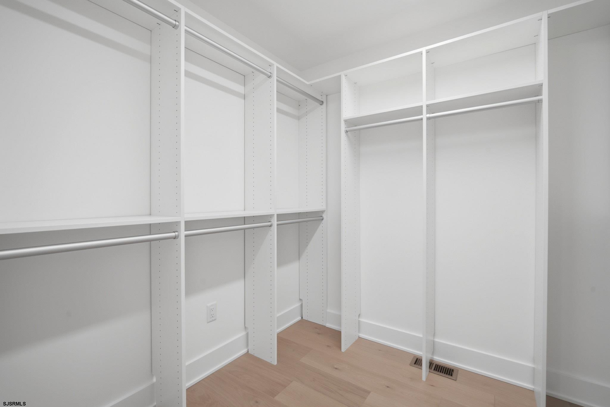 230 S 7th Street