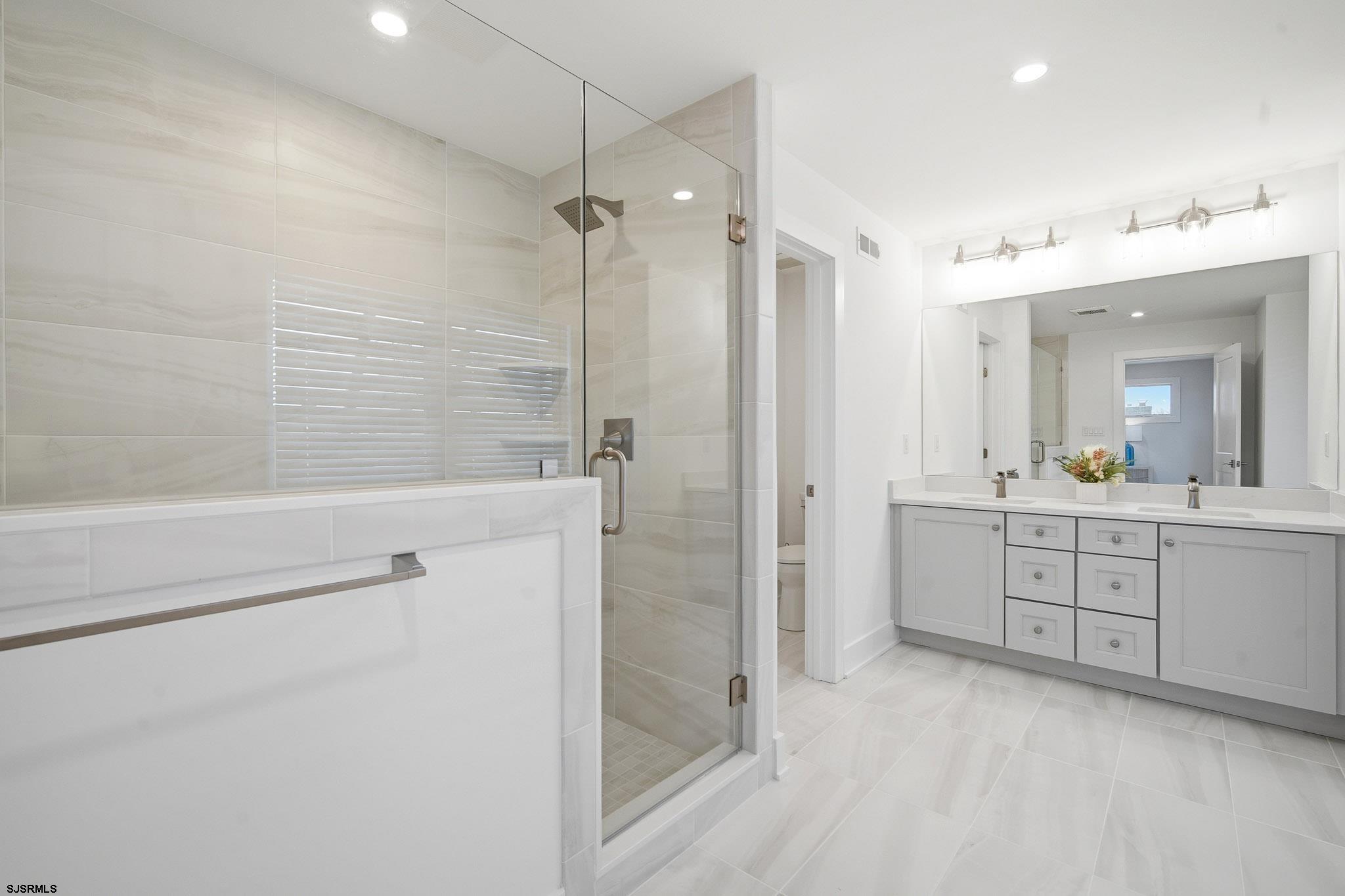 230 S 7th Street