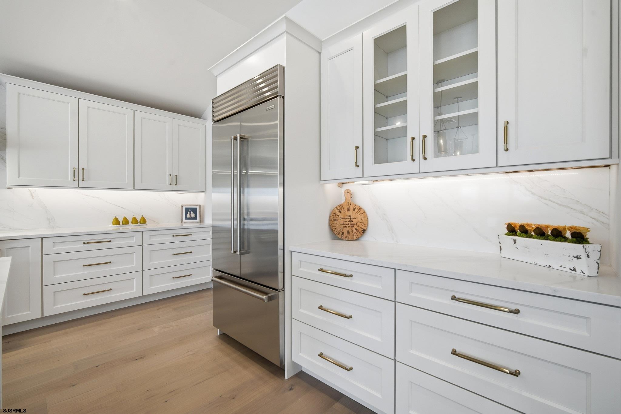 230 S 7th Street