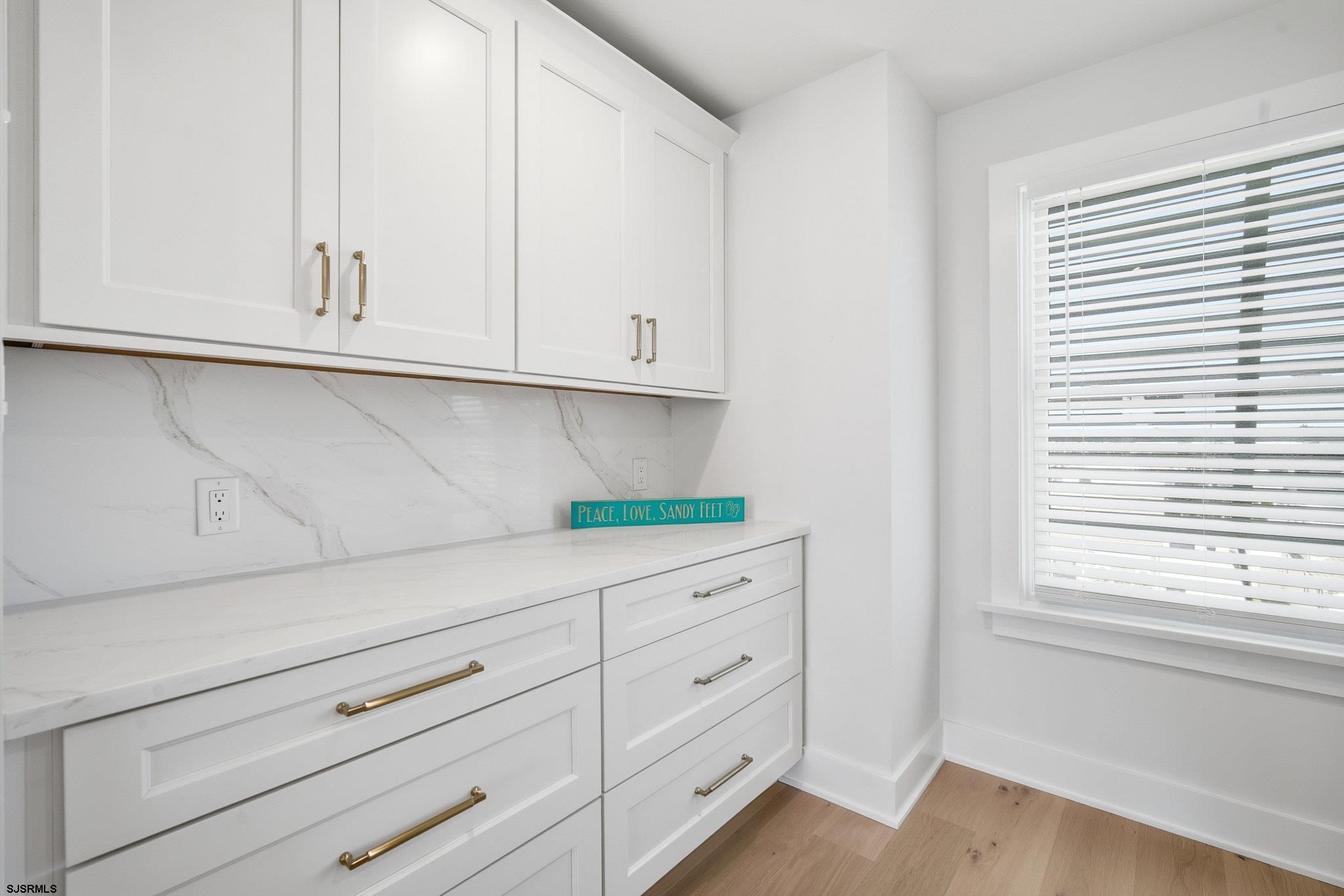 230 S 7th Street