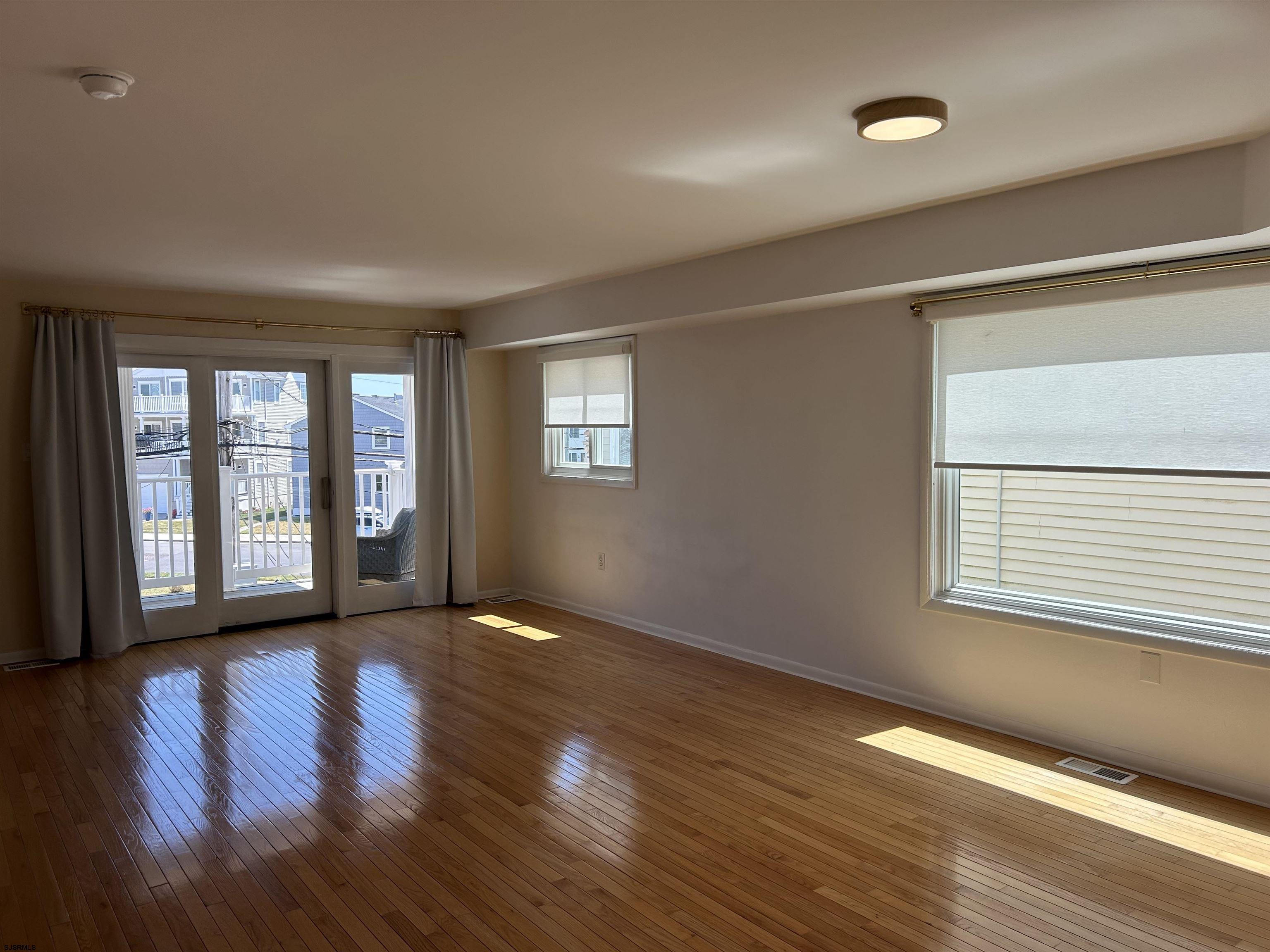805 E Beach Avenue