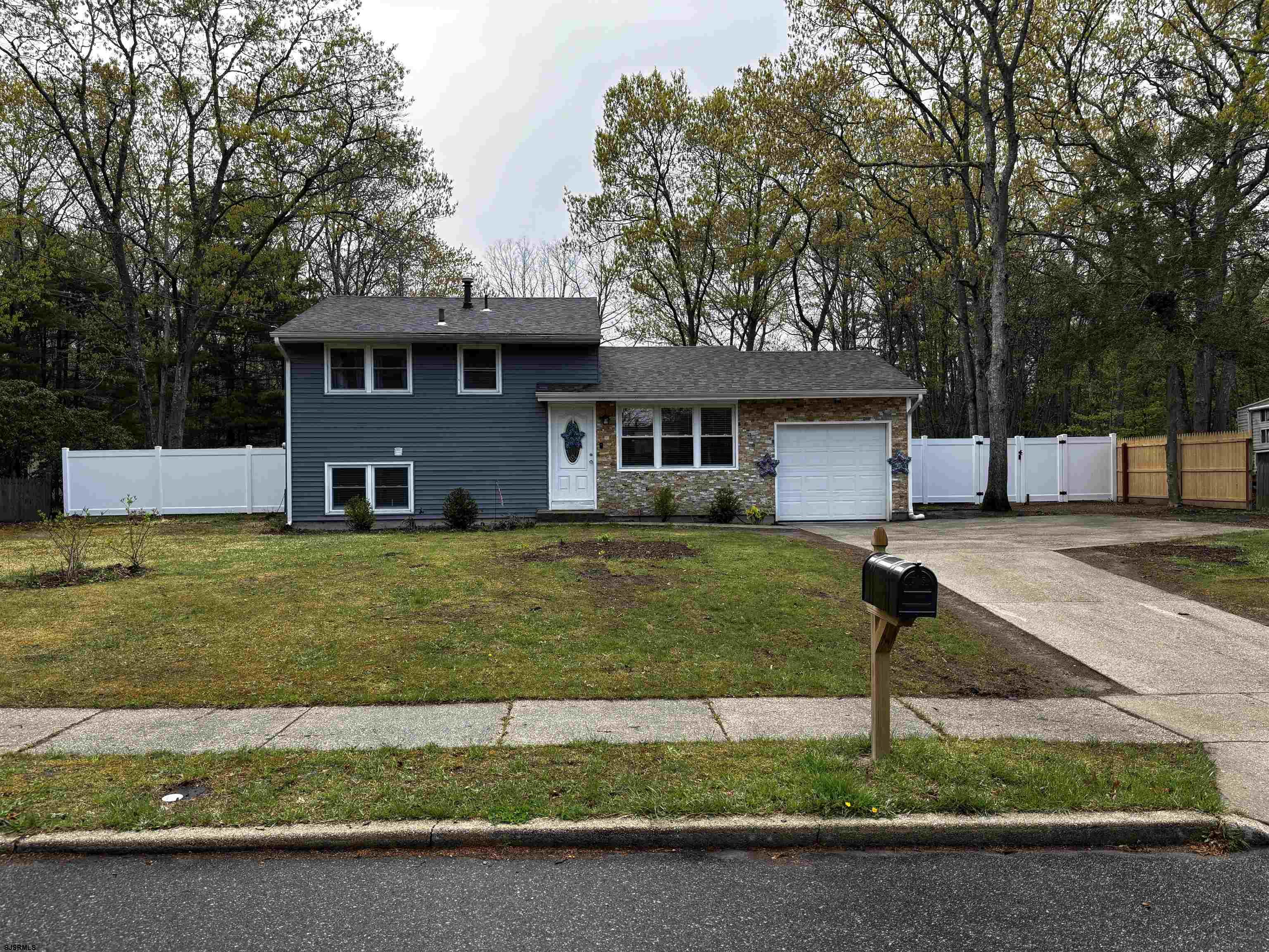 308 E Key - Picture 1