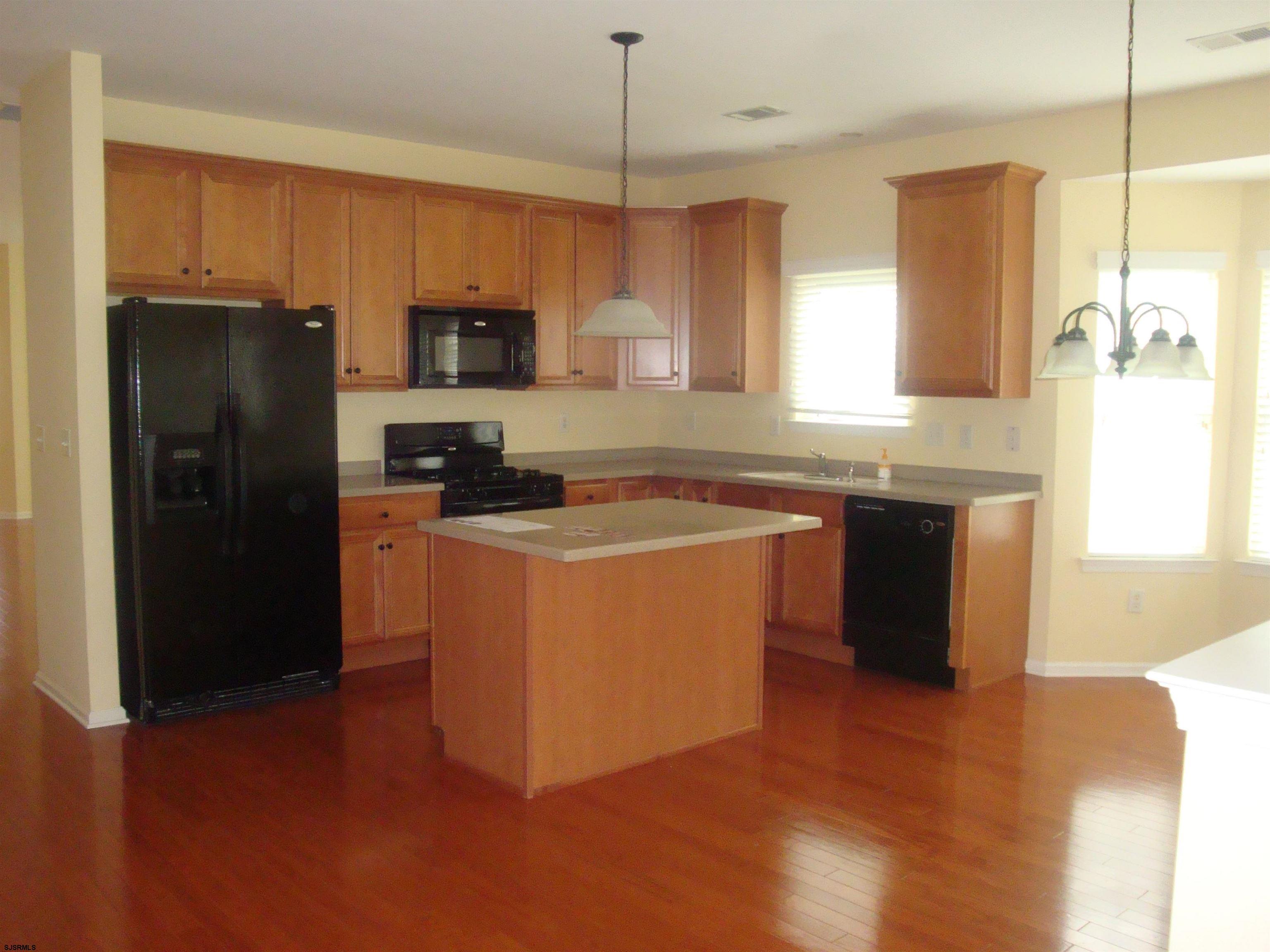 39 Poppy Road - Picture 2