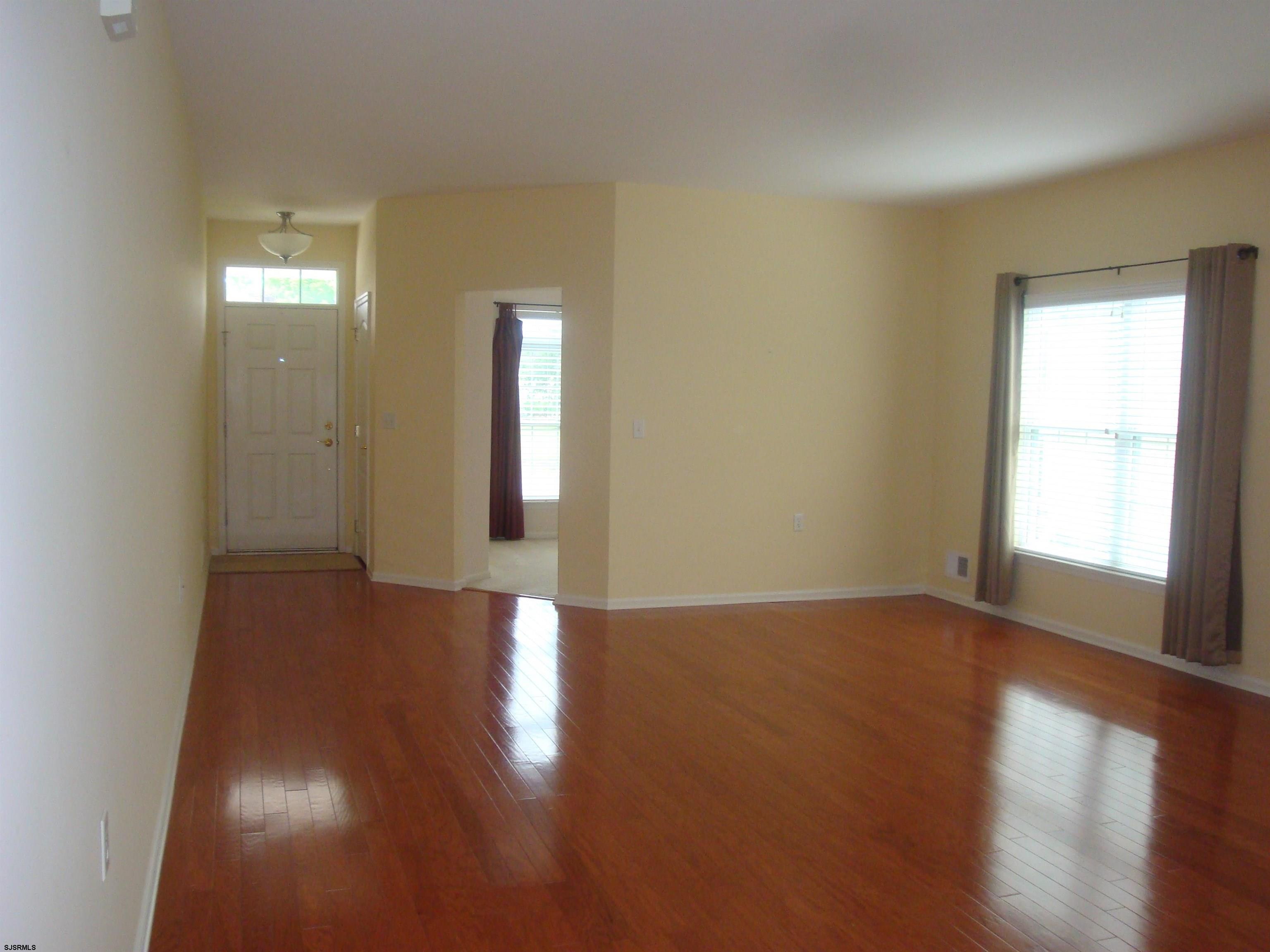 39 Poppy Road - Picture 4