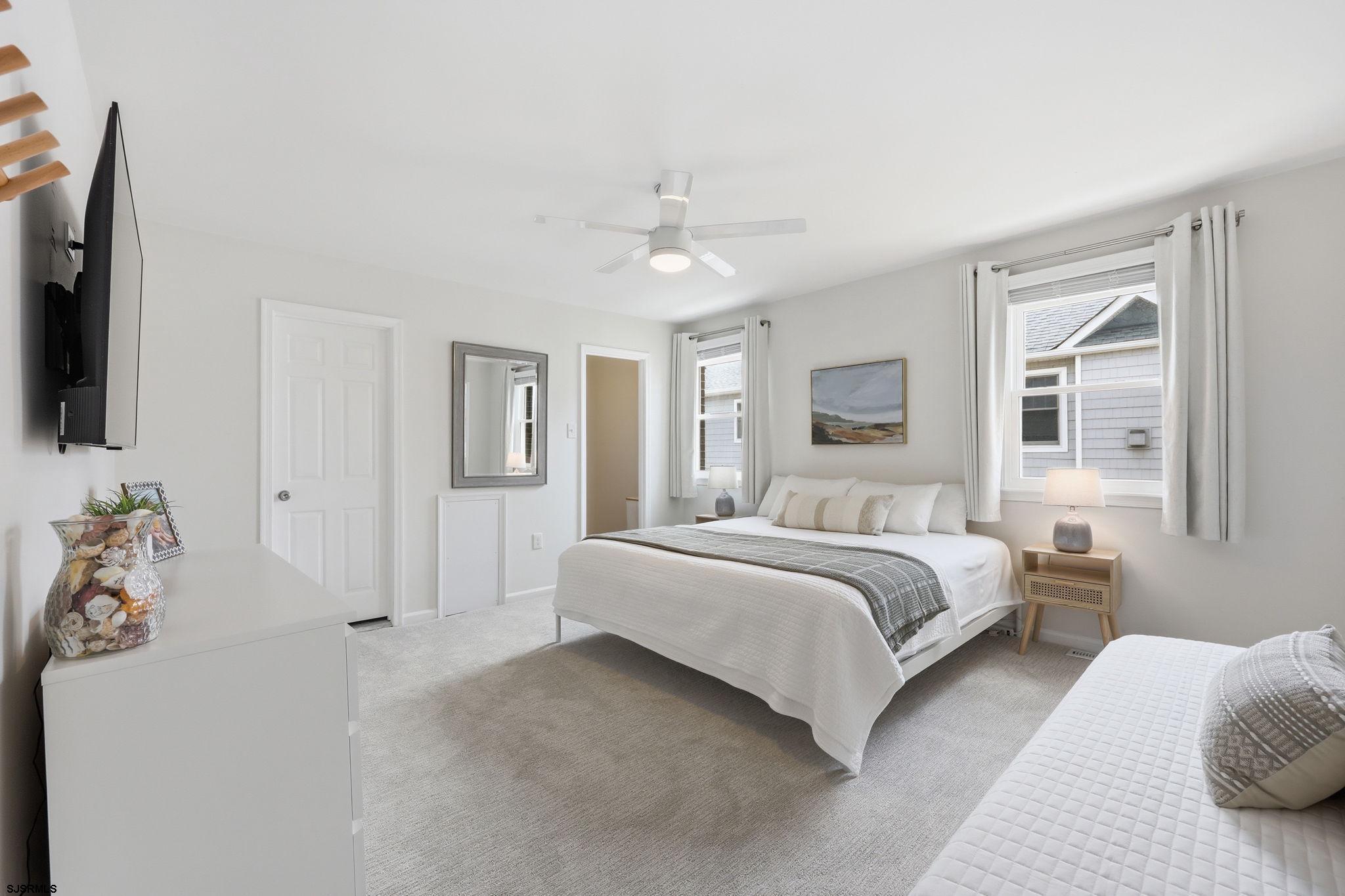 28 N Washington Avenue